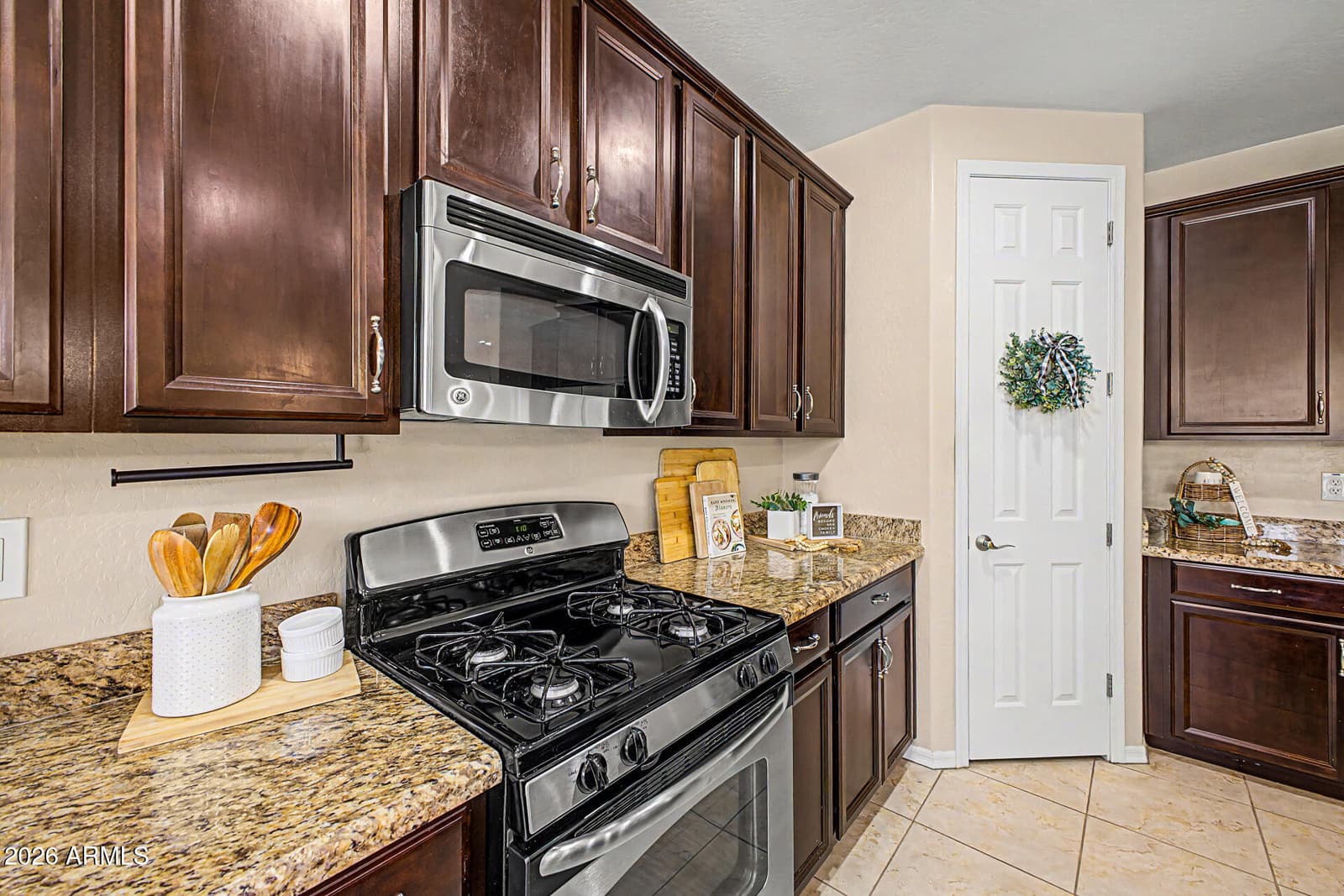 3294 N SPRINGFIELD Street, Buckeye, AZ 85396 — photo 13 of 67