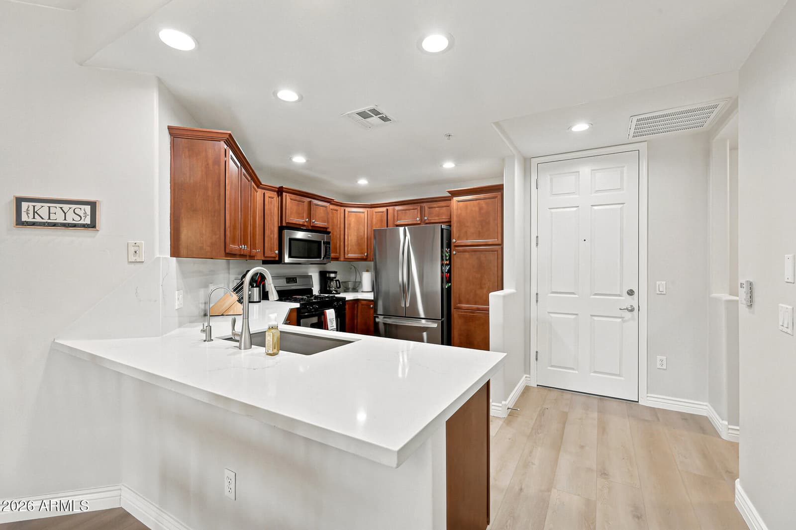 5350 E DEER VALLEY Drive 2431, Phoenix, AZ 85054 — photo 2 of 45