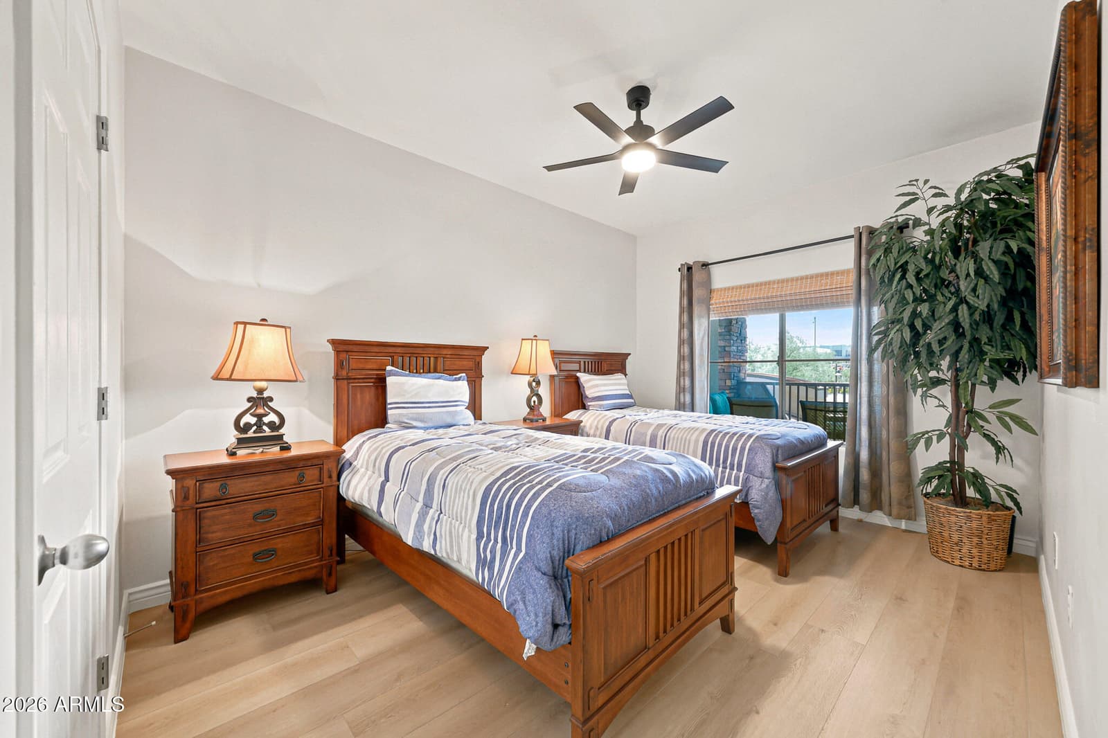 5350 E DEER VALLEY Drive 2431, Phoenix, AZ 85054 — photo 12 of 45