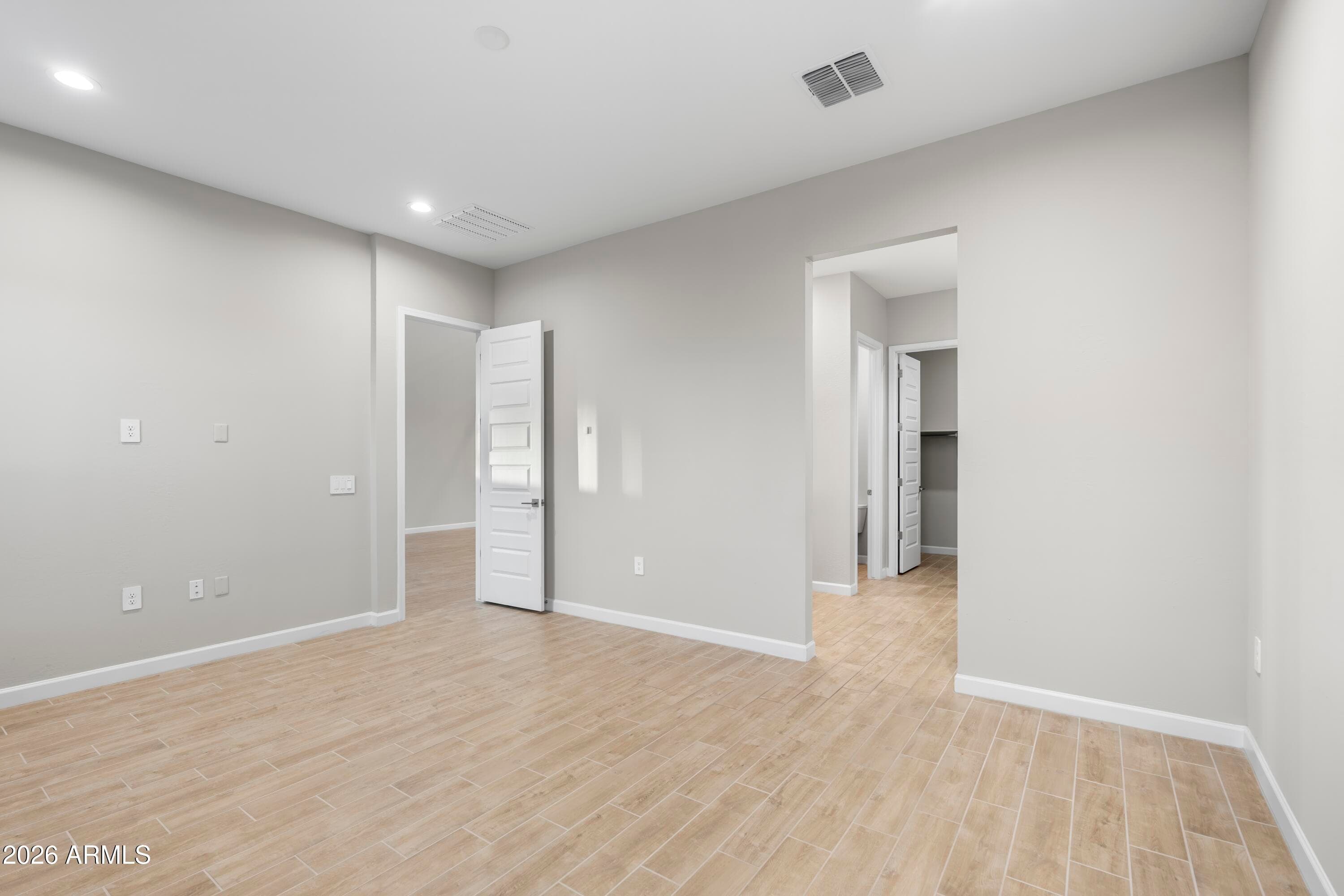 5131 E VILLAGE Drive, Scottsdale, AZ 85254 — photo 20 of 57