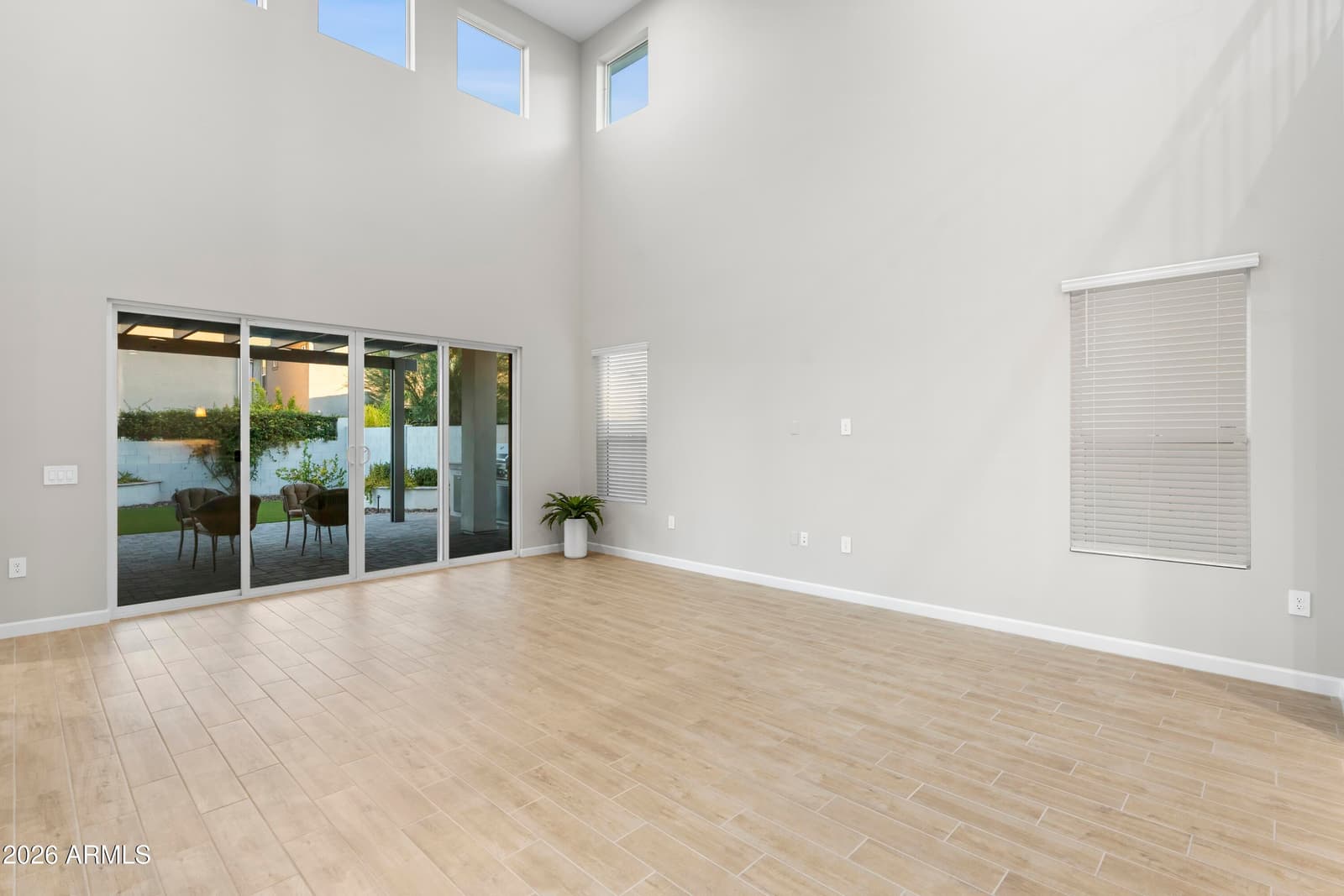 5131 E VILLAGE Drive, Scottsdale, AZ 85254 — photo 15 of 57