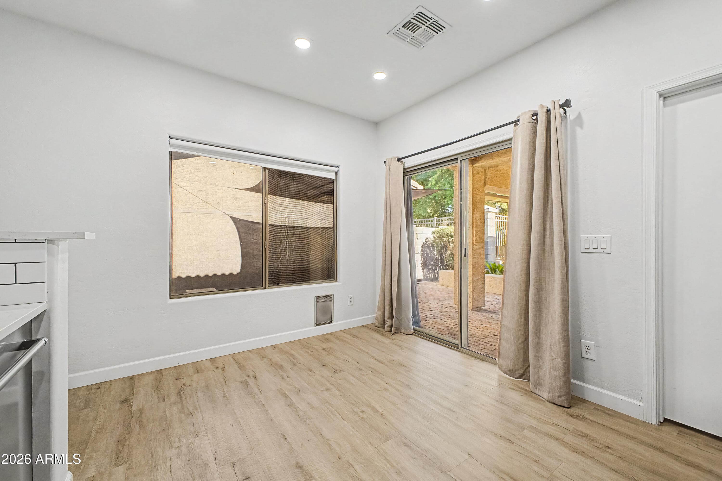 5207 W PARADISE Drive, Glendale, AZ 85304 — photo 13 of 49