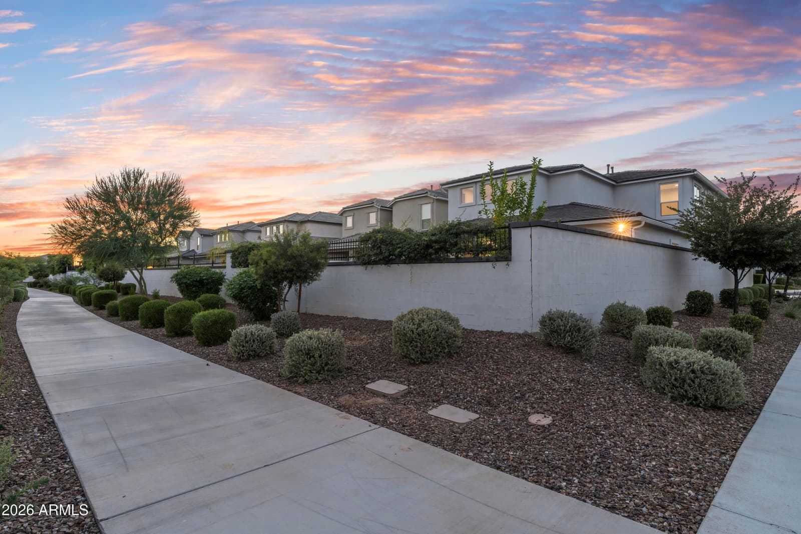 5131 E VILLAGE Drive, Scottsdale, AZ 85254 — photo 4 of 57