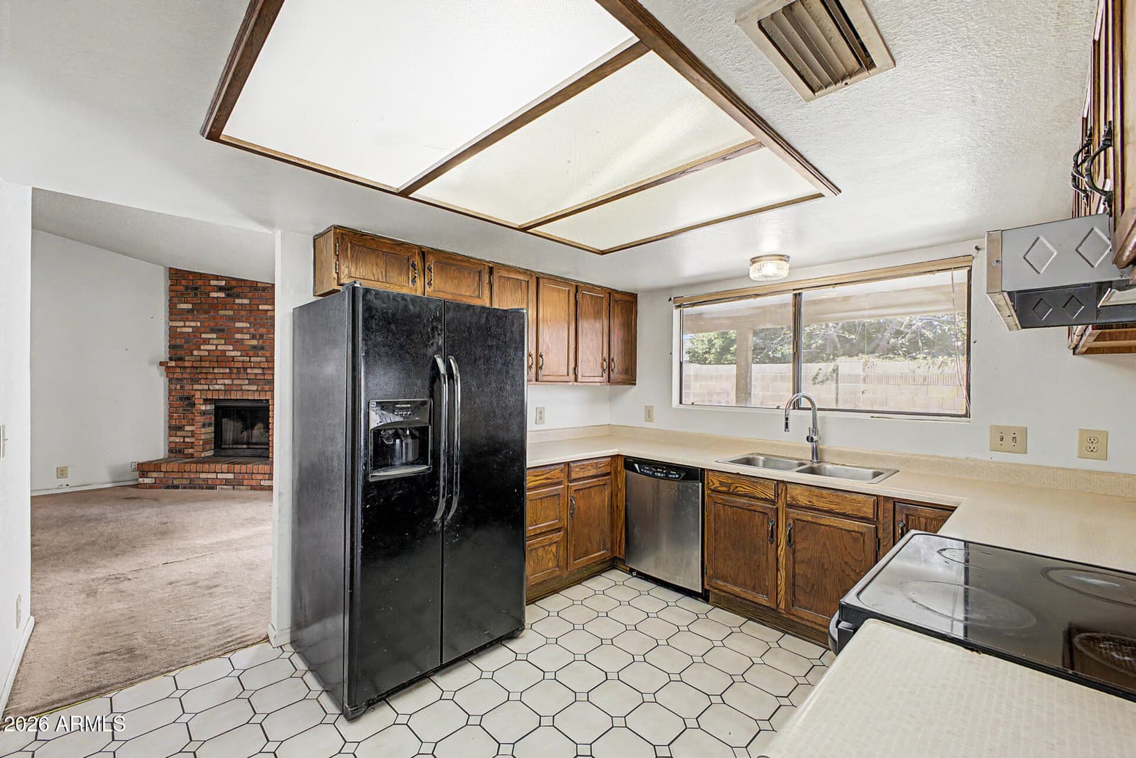 7408 W ASTER Drive, Peoria, AZ 85381 — photo 10 of 30