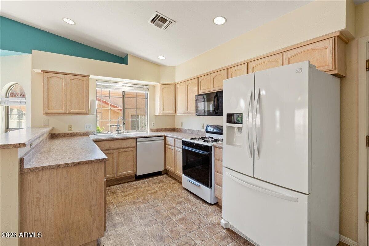 583 S SAWMILL GARDENS Drive, Cottonwood, AZ 86326 — photo 12 of 20