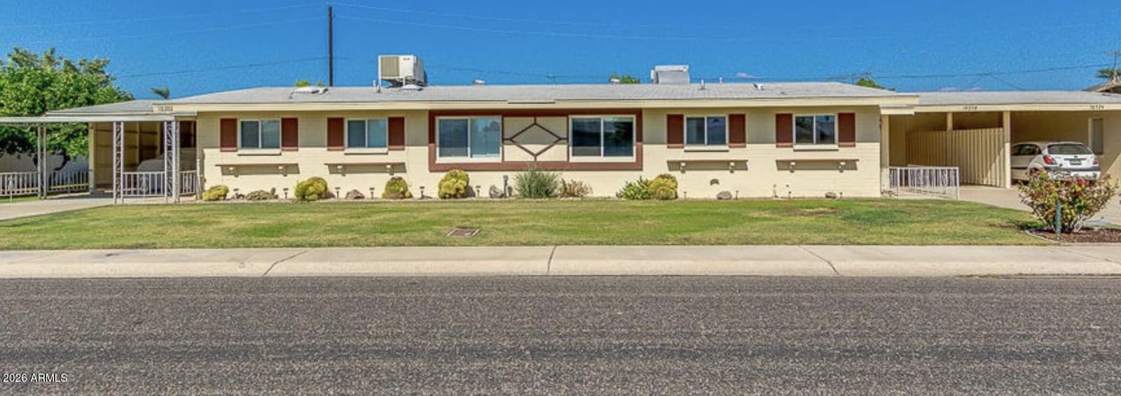 10328 W CLAIR Drive, Sun City, AZ 85351 — photo 2 of 8