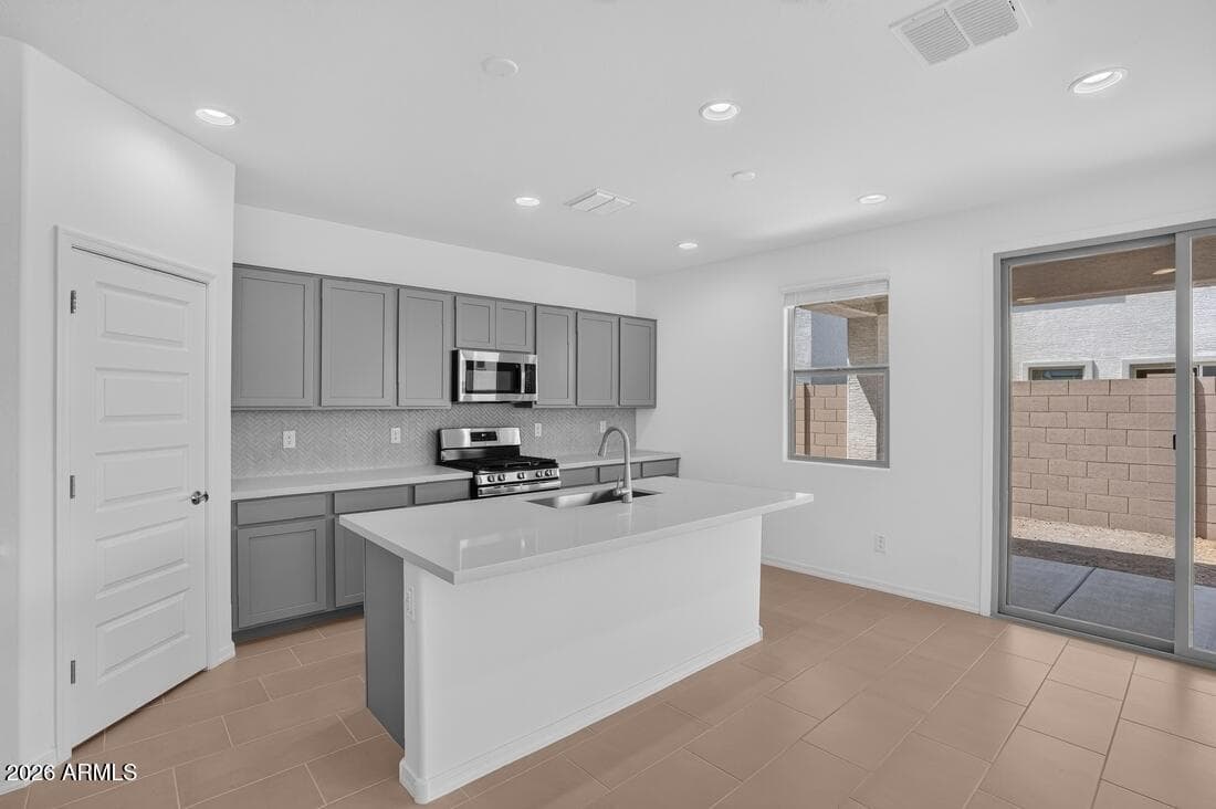 25313 N 165TH Lane, Surprise, AZ 85387 — photo 7 of 43