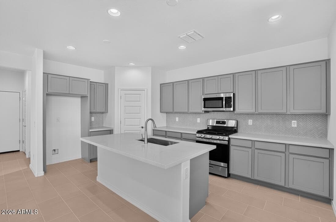 25313 N 165TH Lane, Surprise, AZ 85387 — photo 8 of 43