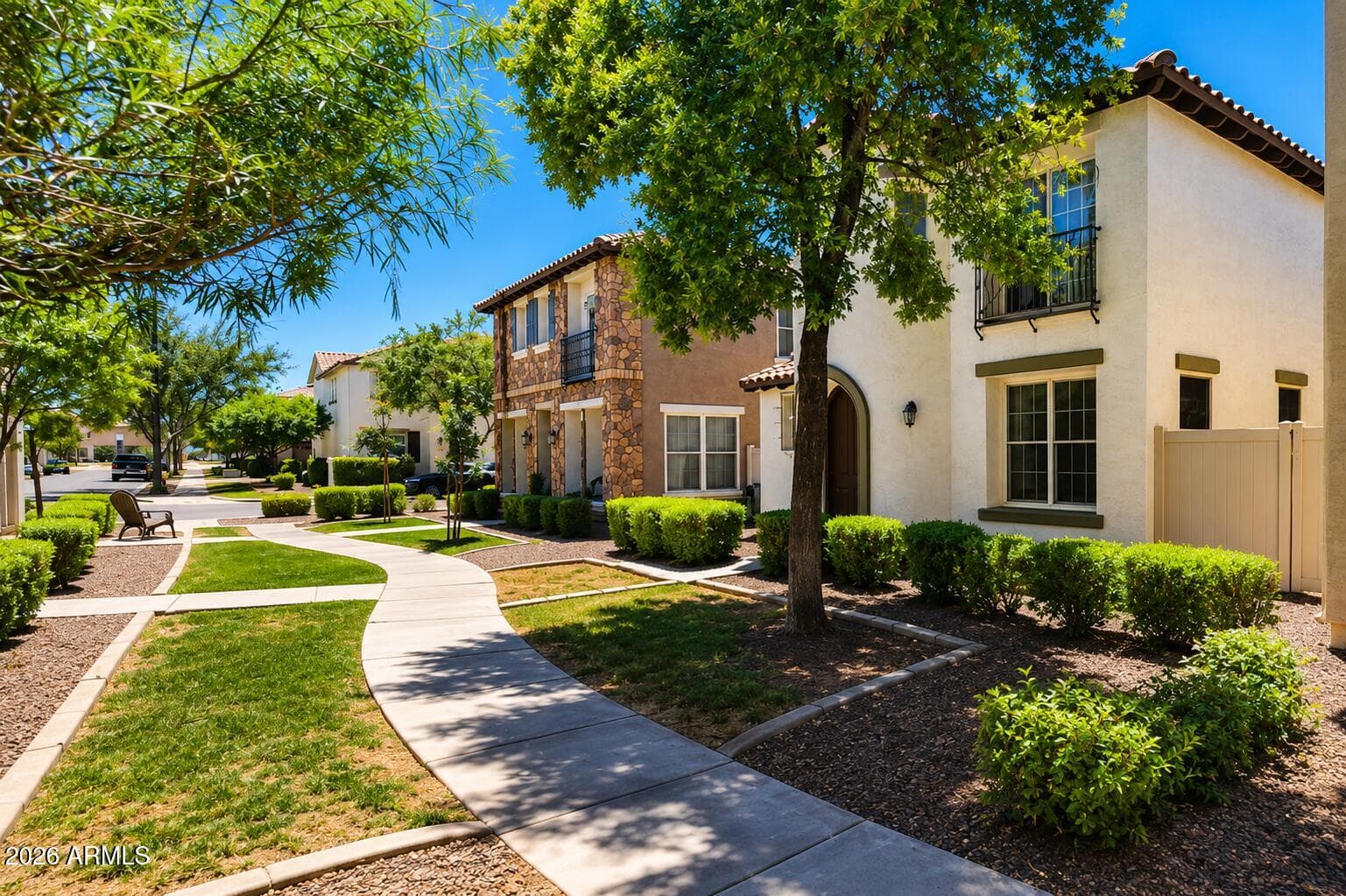 969 S Huish Drive, Gilbert, AZ 85296 — photo 3 of 42