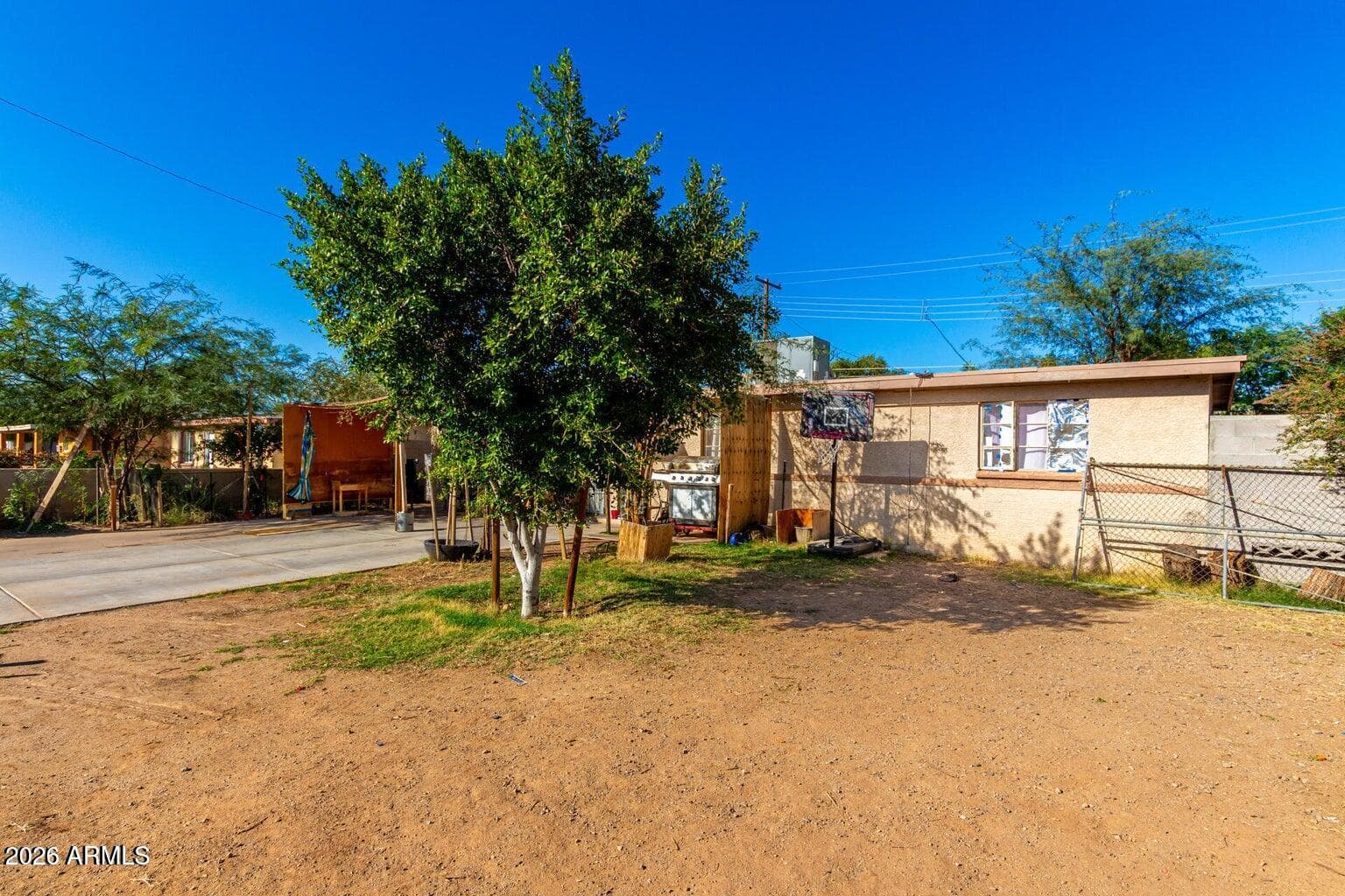 3952 W HUBBELL Street, Phoenix, AZ 85009 — photo 2 of 10