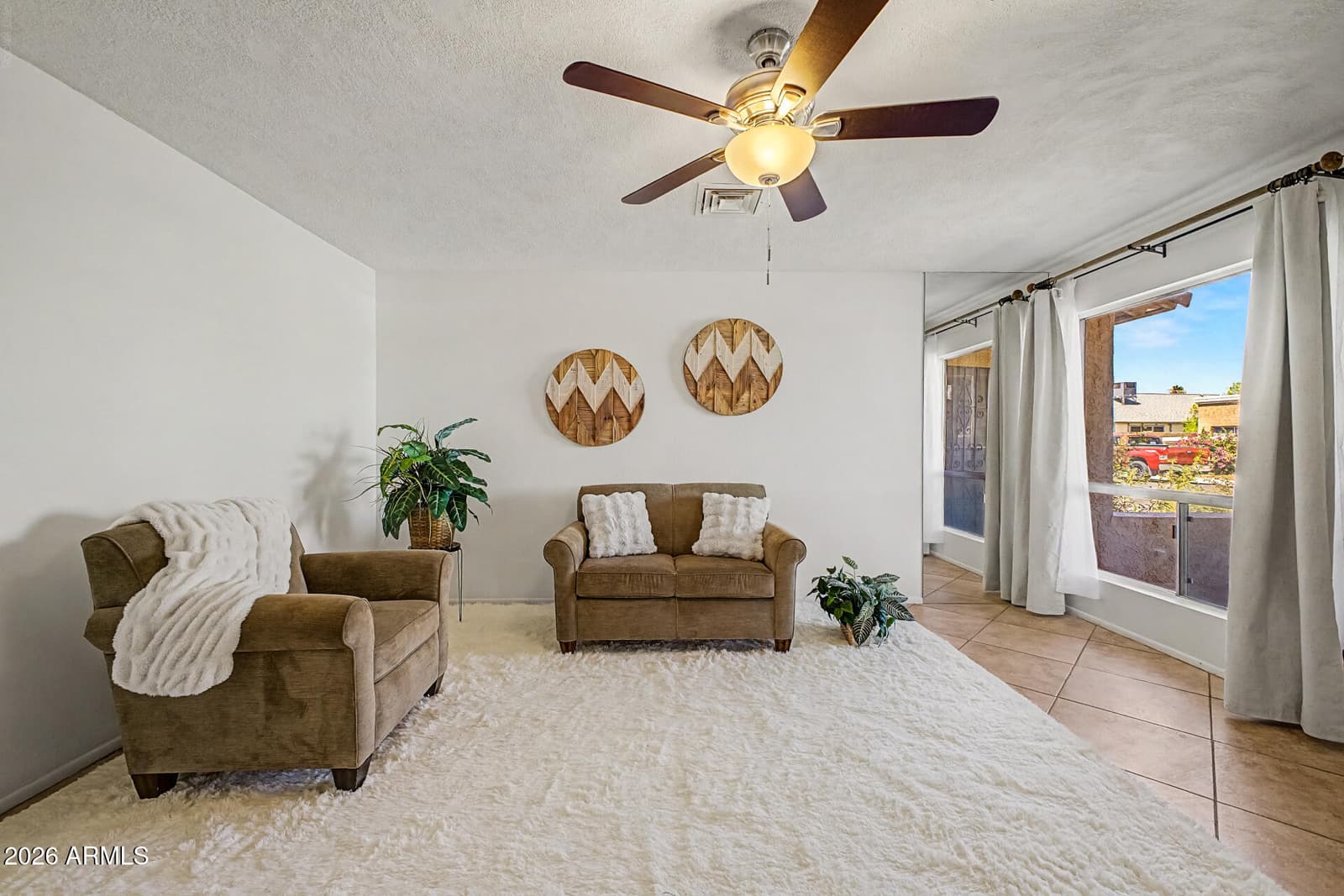 20420 N 6TH Drive 1, Phoenix, AZ 85027 — photo 4 of 23
