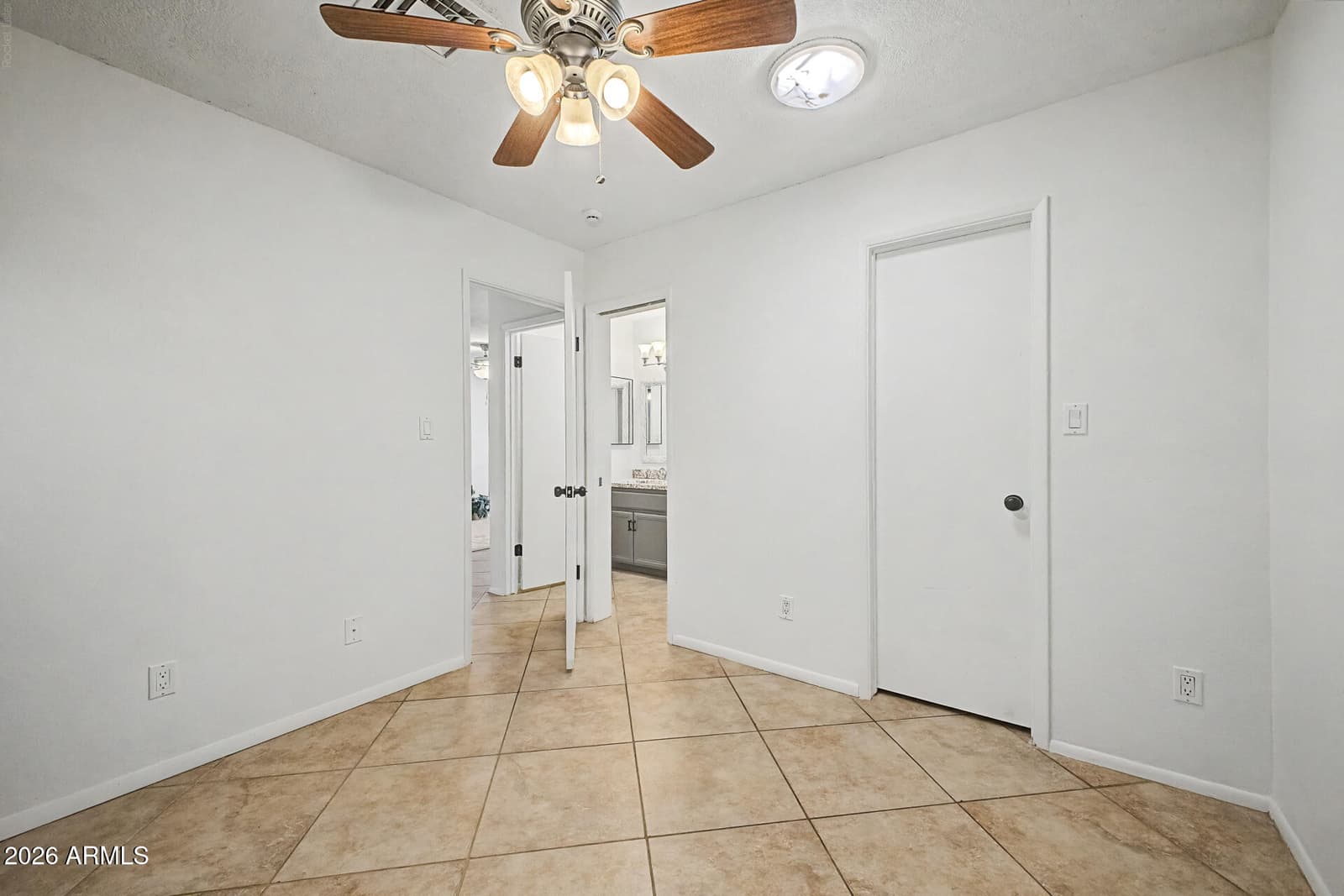 20420 N 6TH Drive 1, Phoenix, AZ 85027 — photo 15 of 23