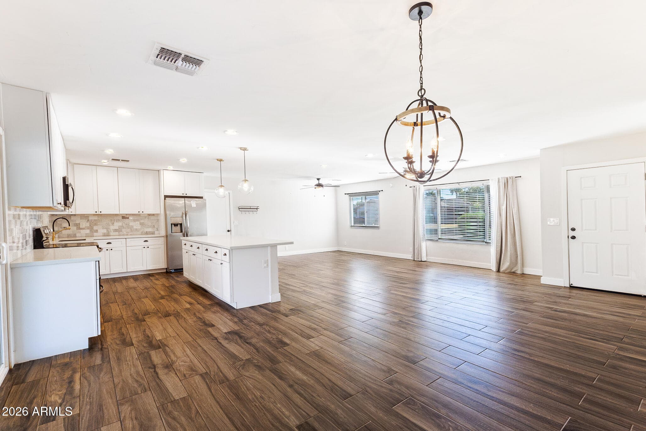 6517 N 16TH Drive, Phoenix, AZ 85015 — photo 9 of 31