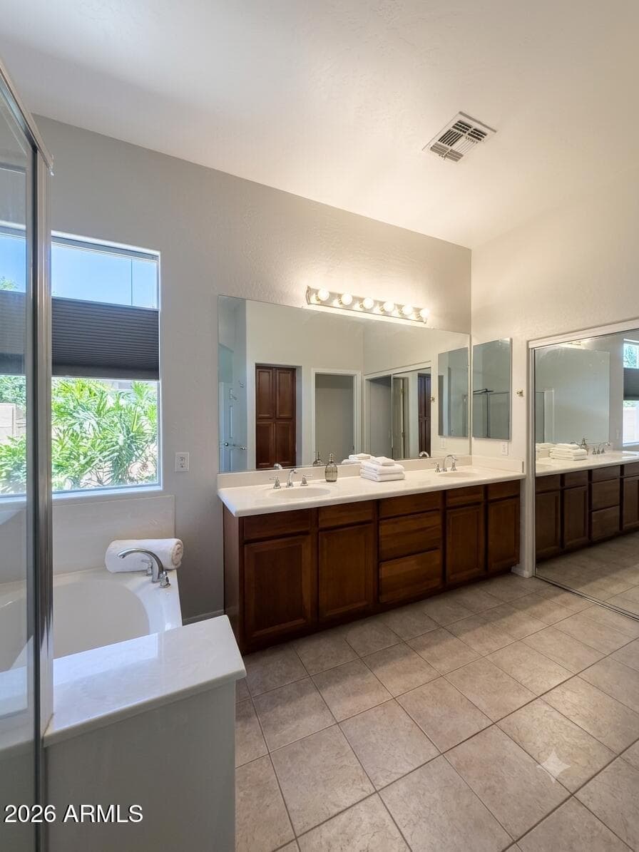 2395 S WHETSTONE Place, Chandler, AZ 85286 — photo 11 of 17