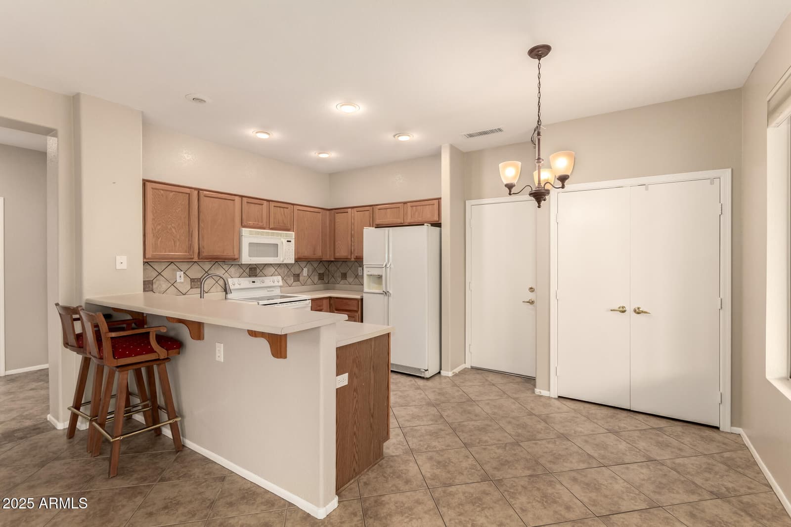 15907 W SUNSTONE Lane, Surprise, AZ 85374 — photo 13 of 39