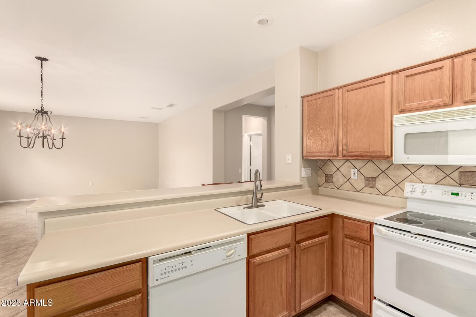 15907 W SUNSTONE Lane, Surprise, AZ 85374 — photo 16 of 39