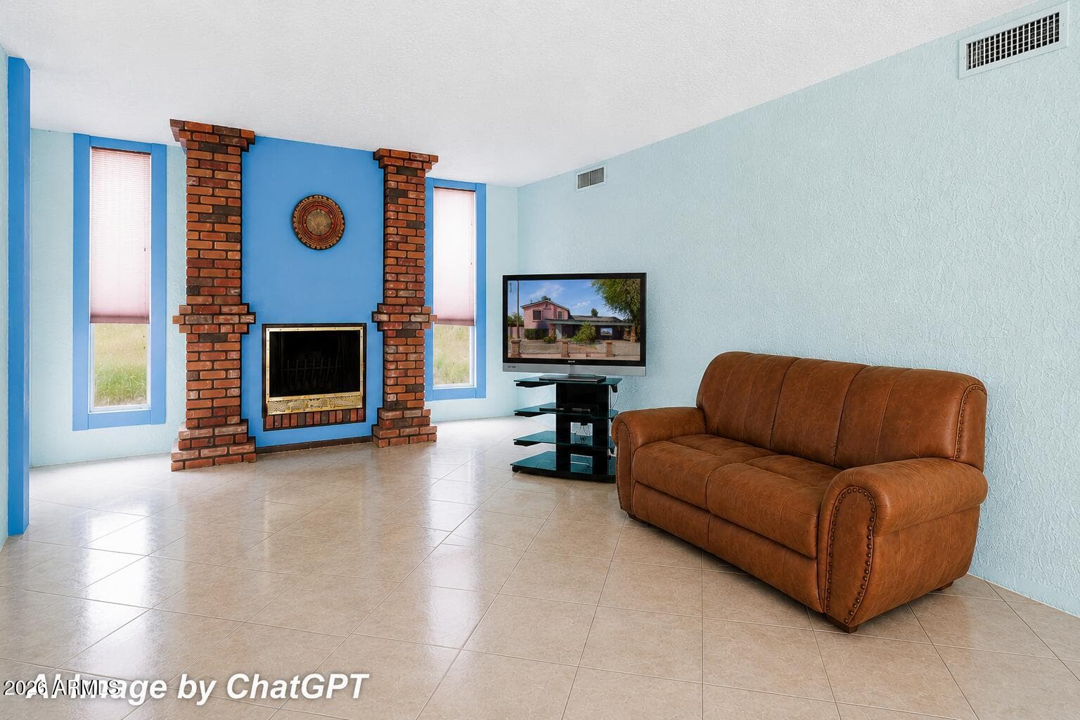4702 E ALTA VISTA Road, Phoenix, AZ 85042 — photo 4 of 26