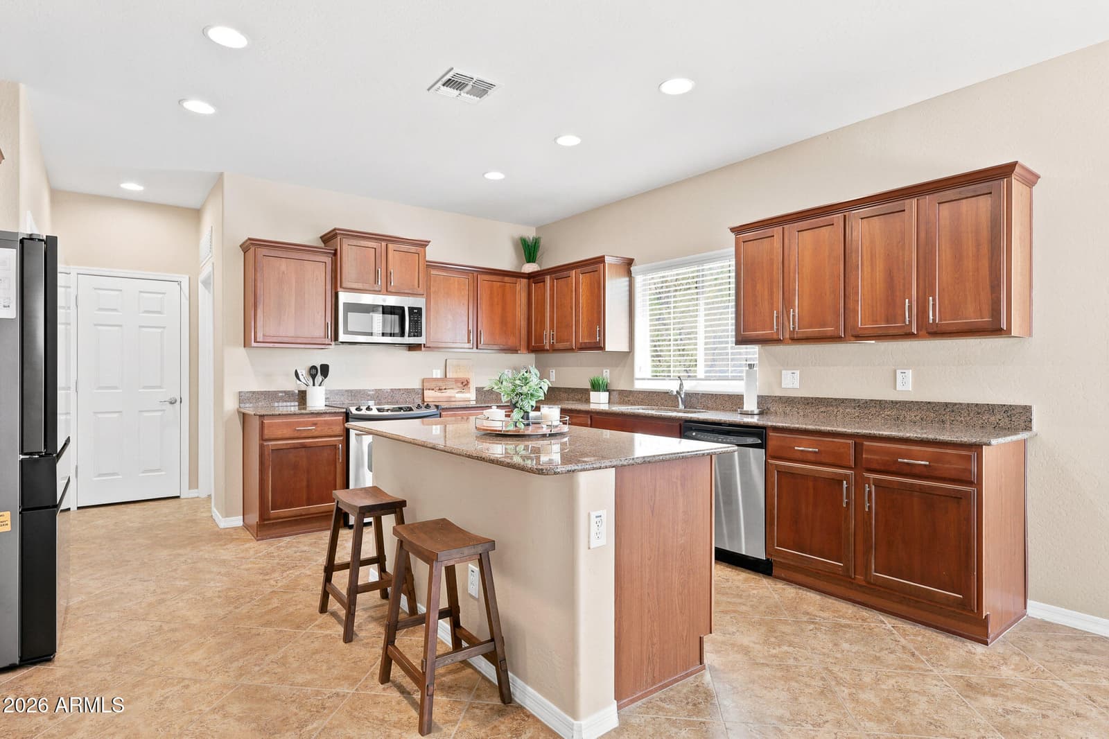 5349 W MOLLY Lane, Phoenix, AZ 85083 — photo 11 of 29