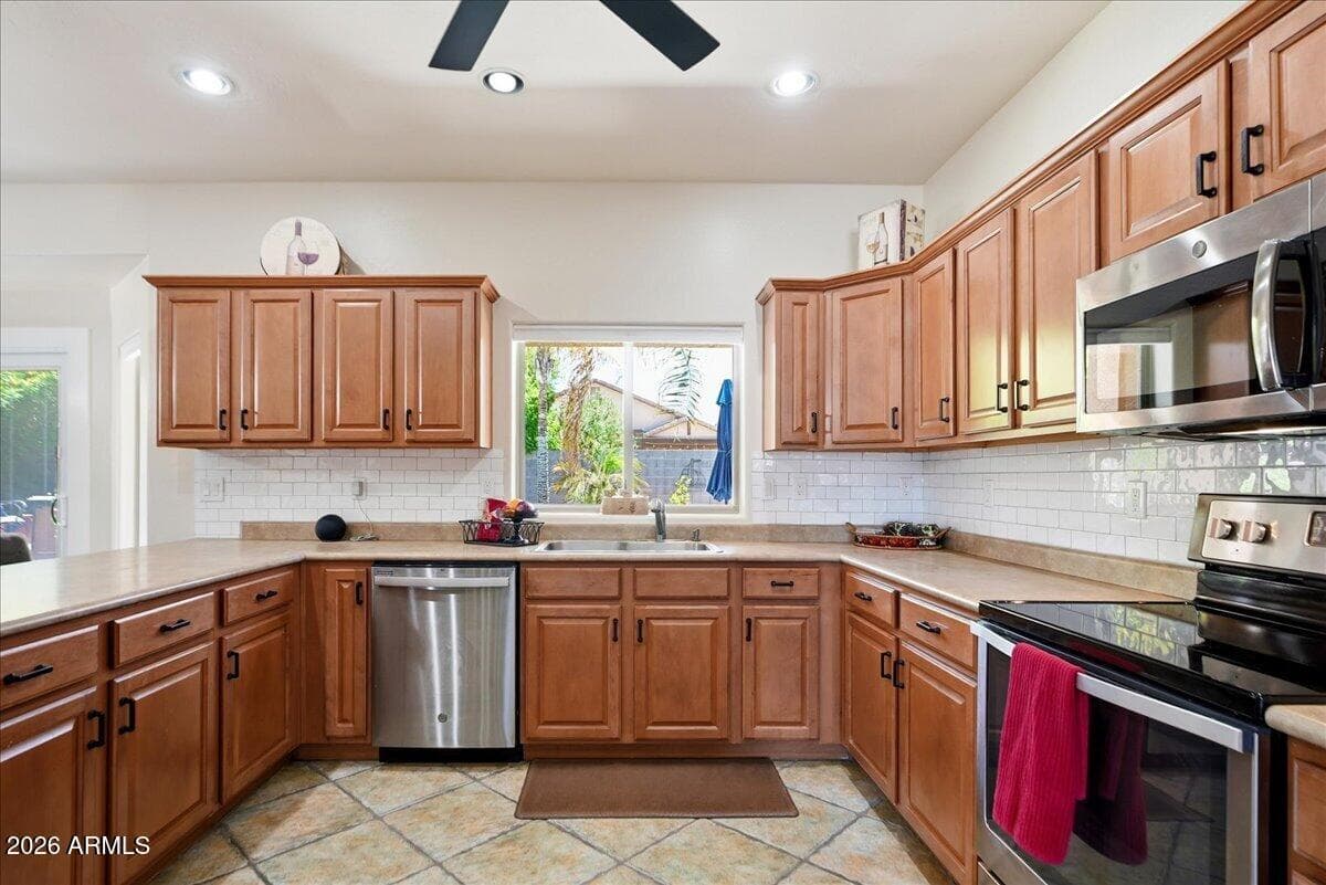 18499 E DRUIDS GLEN Road, Queen Creek, AZ 85142 — photo 14 of 52
