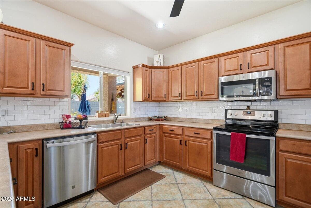 18499 E DRUIDS GLEN Road, Queen Creek, AZ 85142 — photo 16 of 52