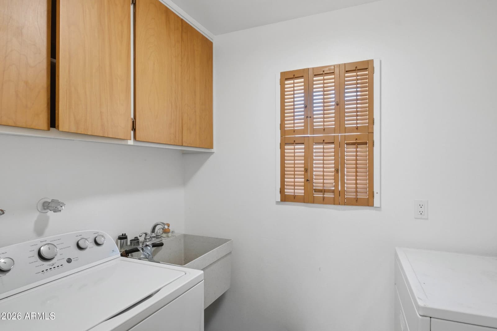 817 W ROMO JONES Street, Tempe, AZ 85281 — photo 10 of 22