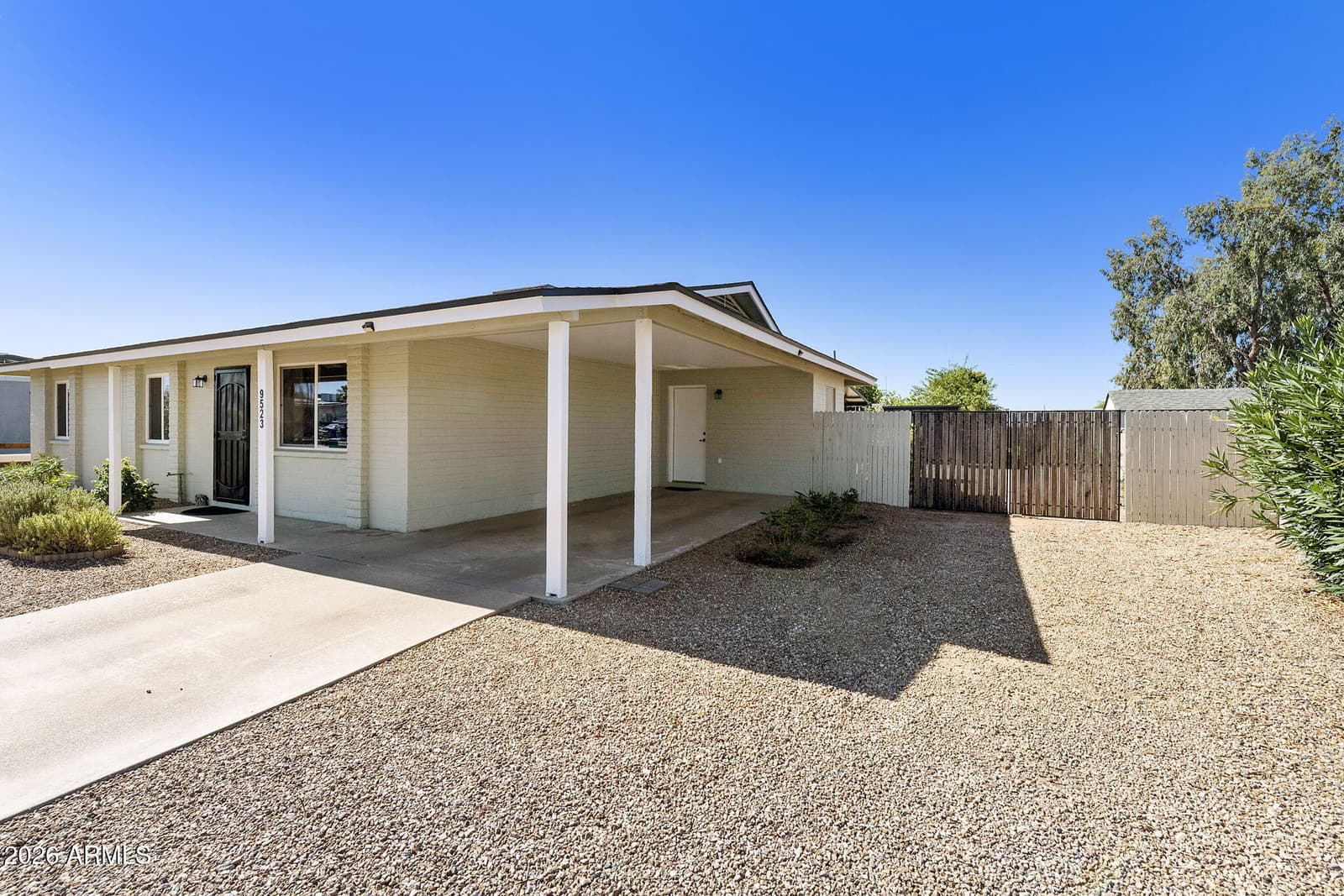 9523 E DALLAS Street, Mesa, AZ 85207 — photo 2 of 34
