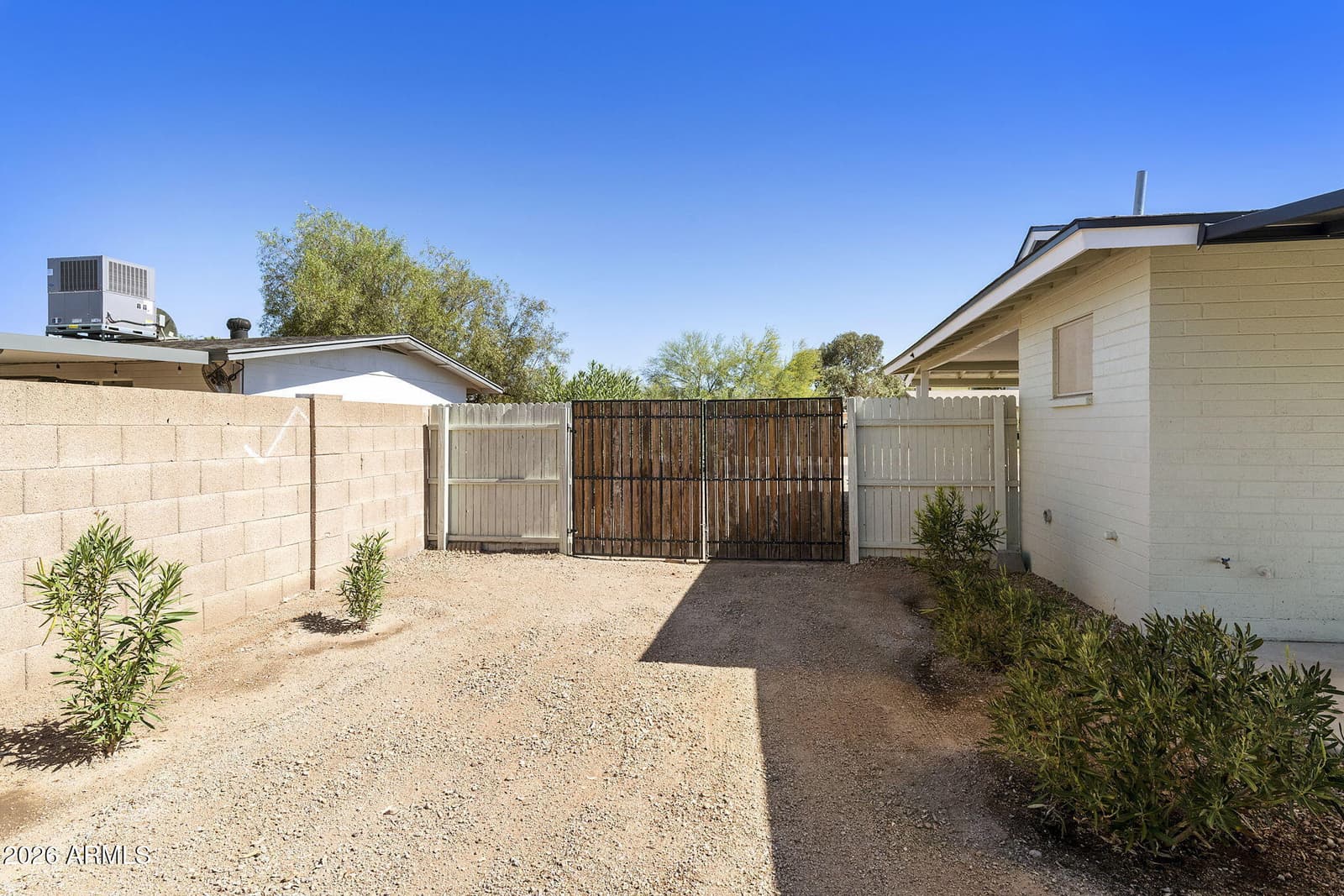 9523 E DALLAS Street, Mesa, AZ 85207 — photo 23 of 34