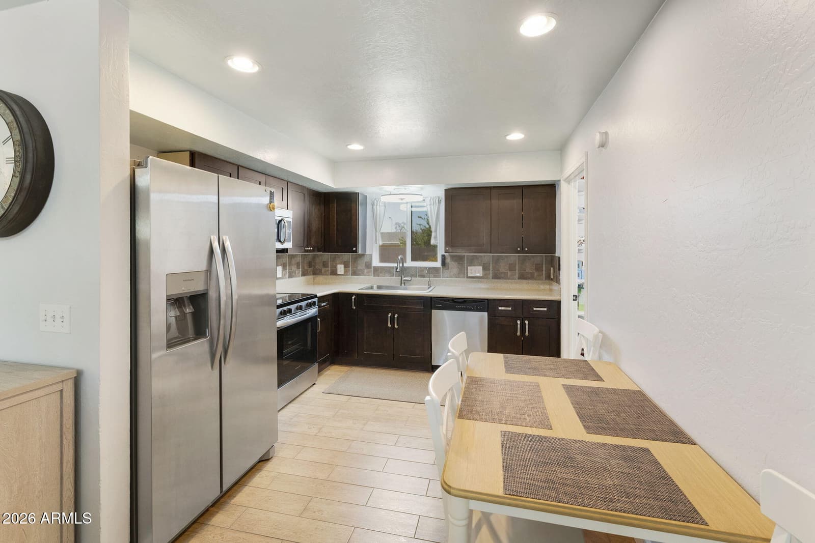 9523 E DALLAS Street, Mesa, AZ 85207 — photo 10 of 34