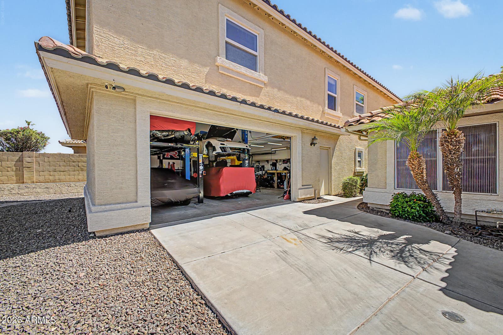 7588 W KERRY Lane, Glendale, AZ 85308 — photo 1 of 34