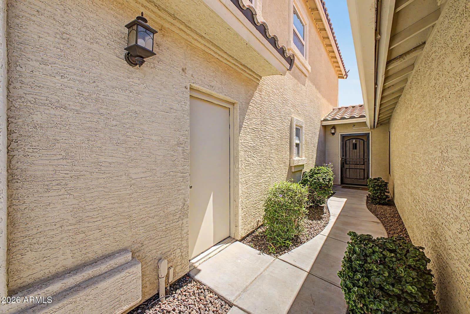7588 W KERRY Lane, Glendale, AZ 85308 — photo 5 of 34