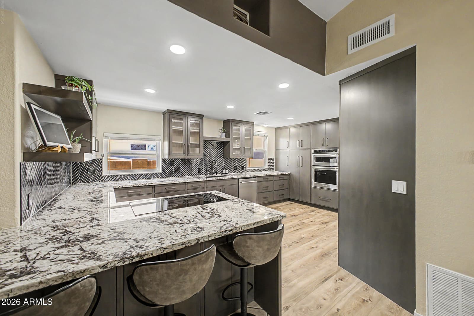 7588 W KERRY Lane, Glendale, AZ 85308 — photo 12 of 34