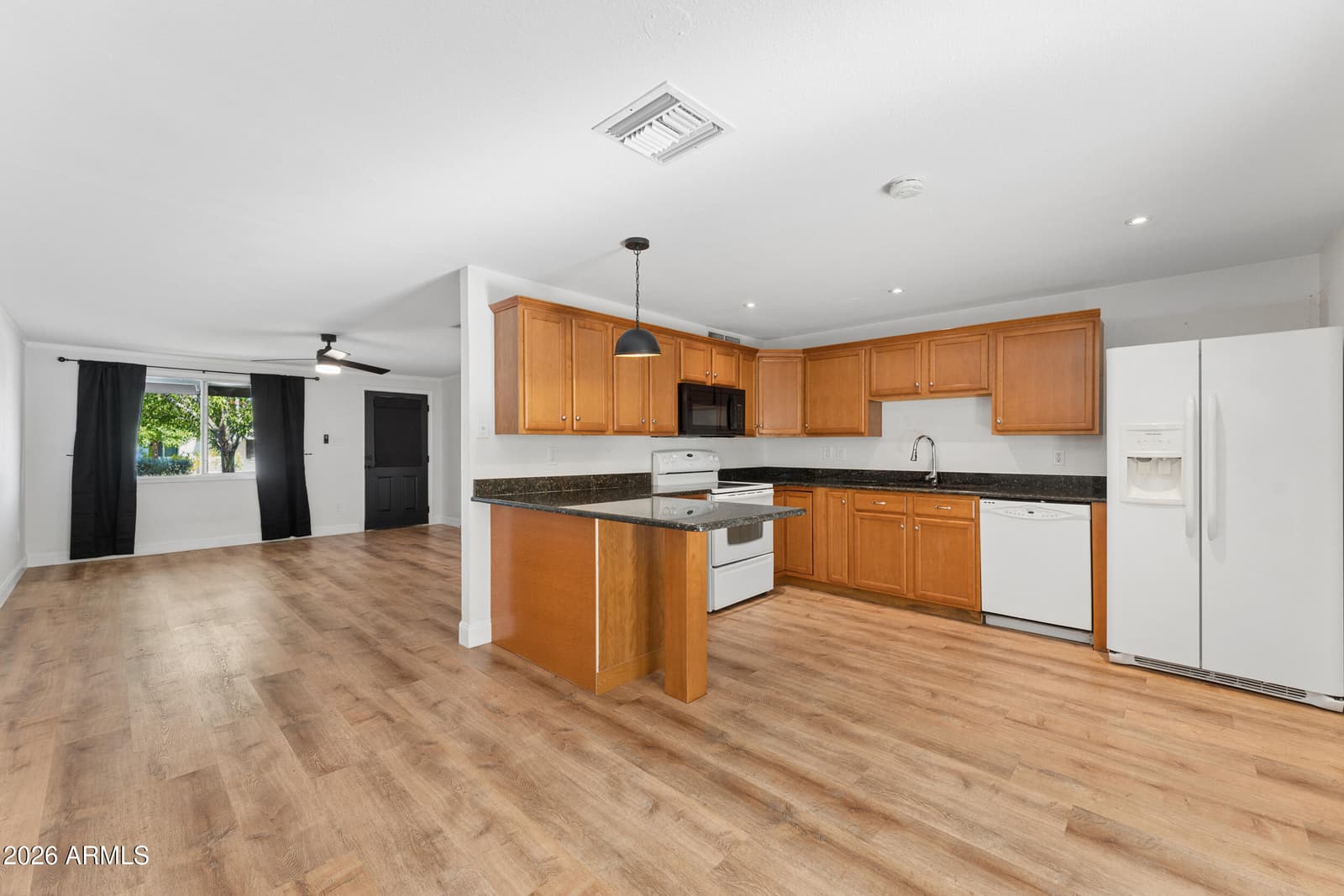 13842 N 37TH Way, Phoenix, AZ 85032 — photo 13 of 37