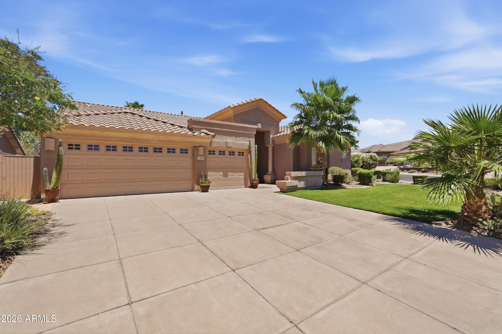 7458 E MARIPOSA GRANDE Drive, Scottsdale, AZ 85255 — photo 1 of 27