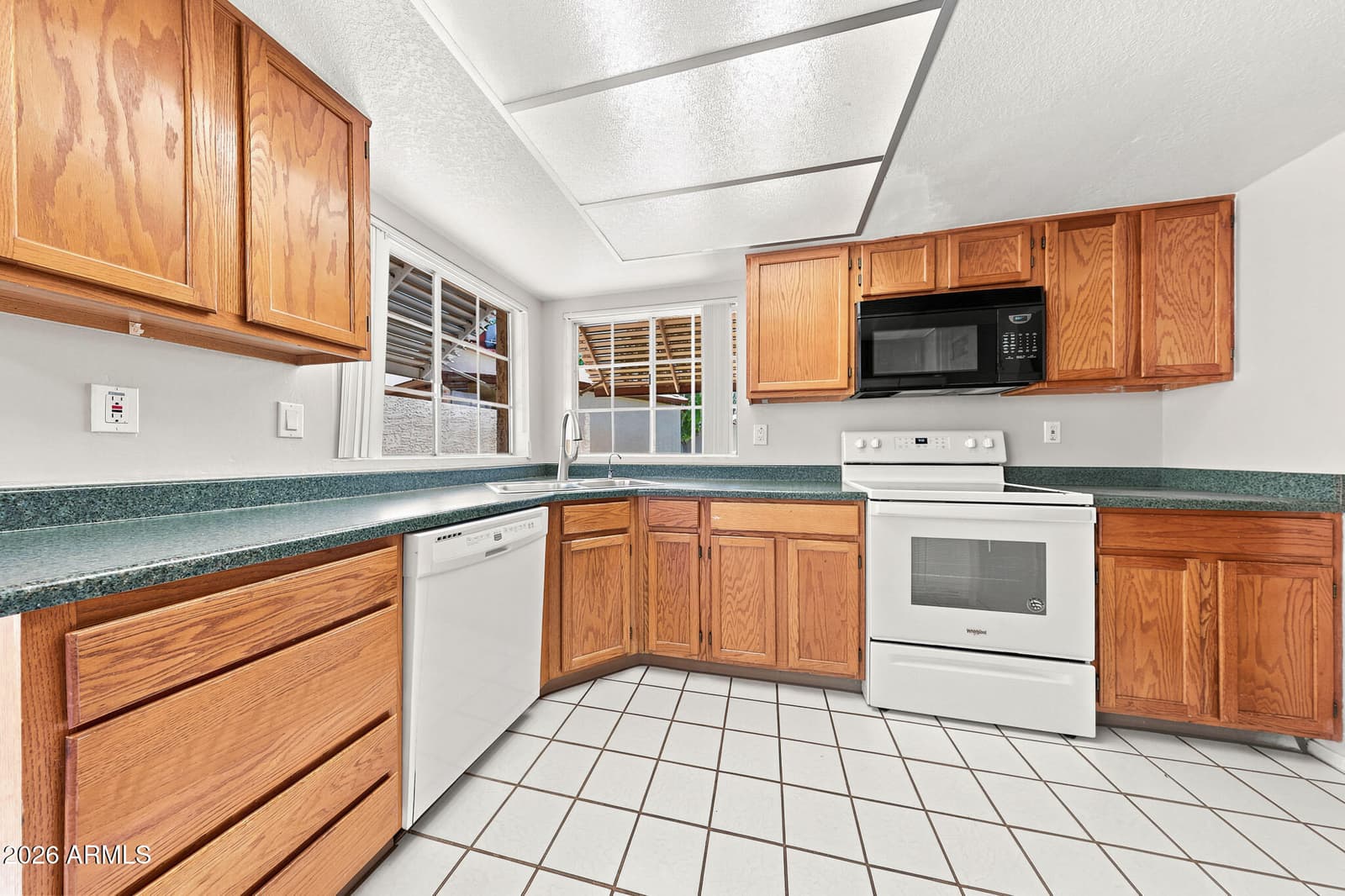 2059 E BROWN Road 16, Mesa, AZ 85213 — photo 9 of 33