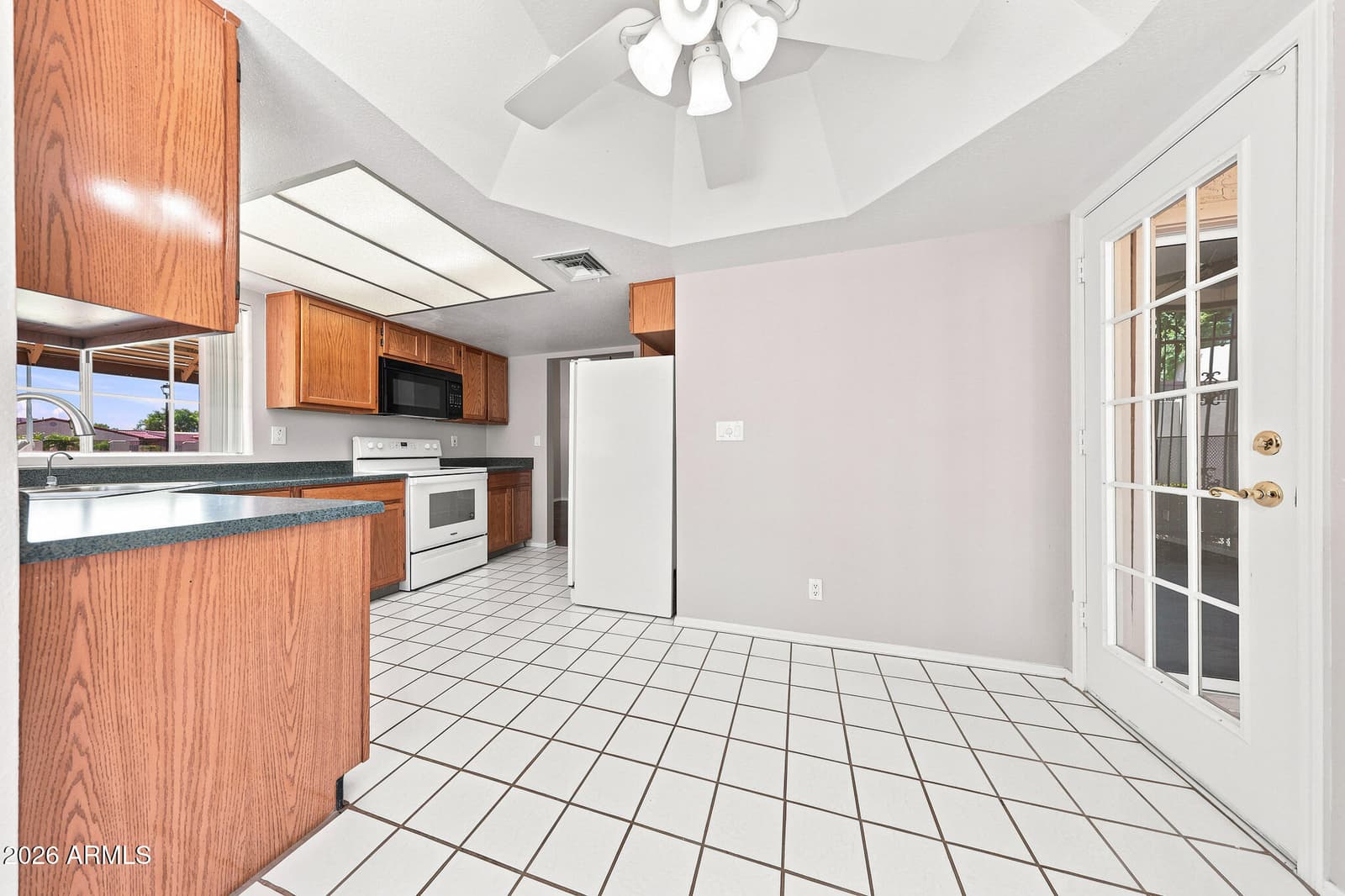2059 E BROWN Road 16, Mesa, AZ 85213 — photo 12 of 33