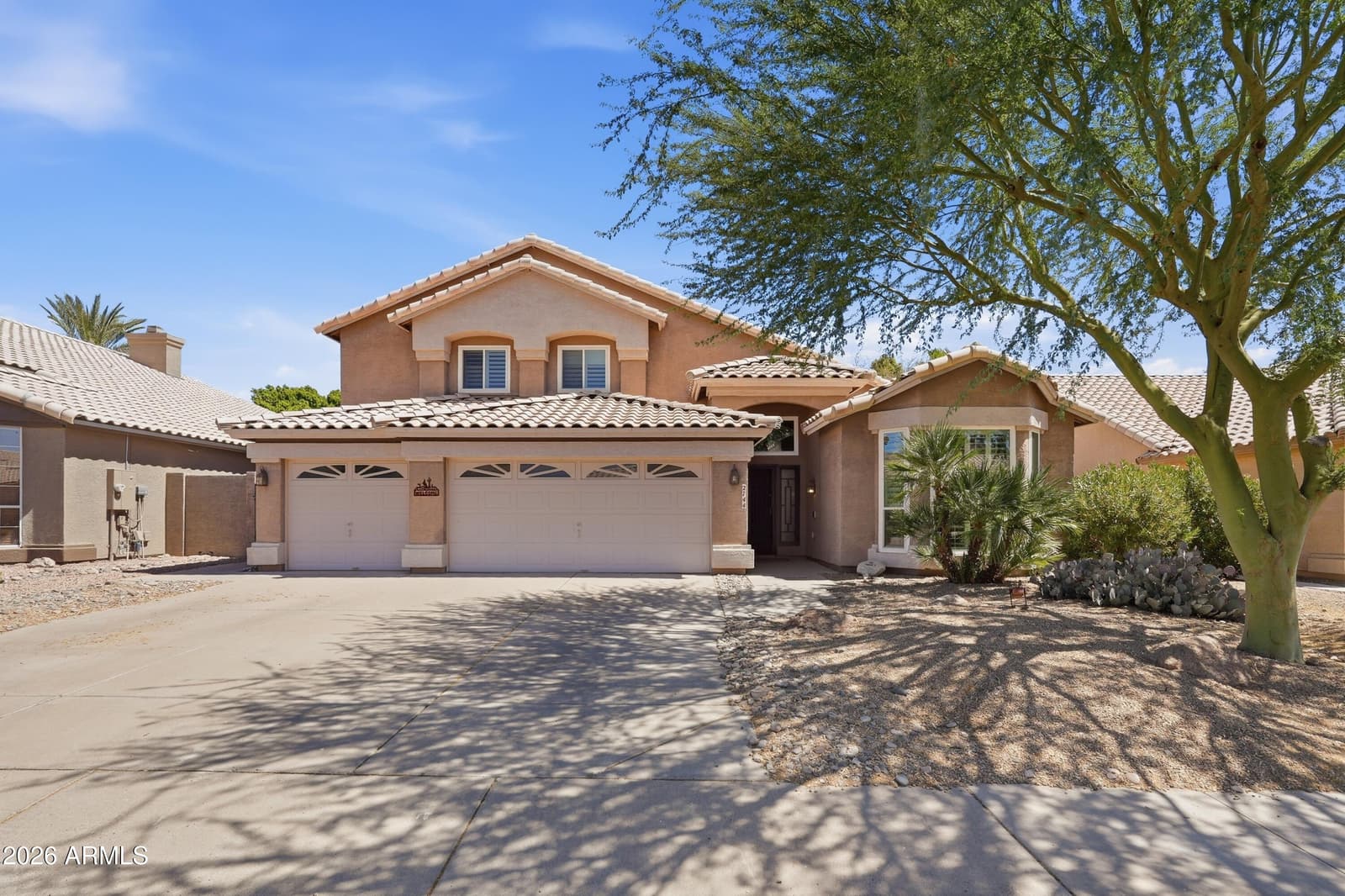 2744 E BROOKWOOD Court, Phoenix, AZ 85048 — photo 8 of 52