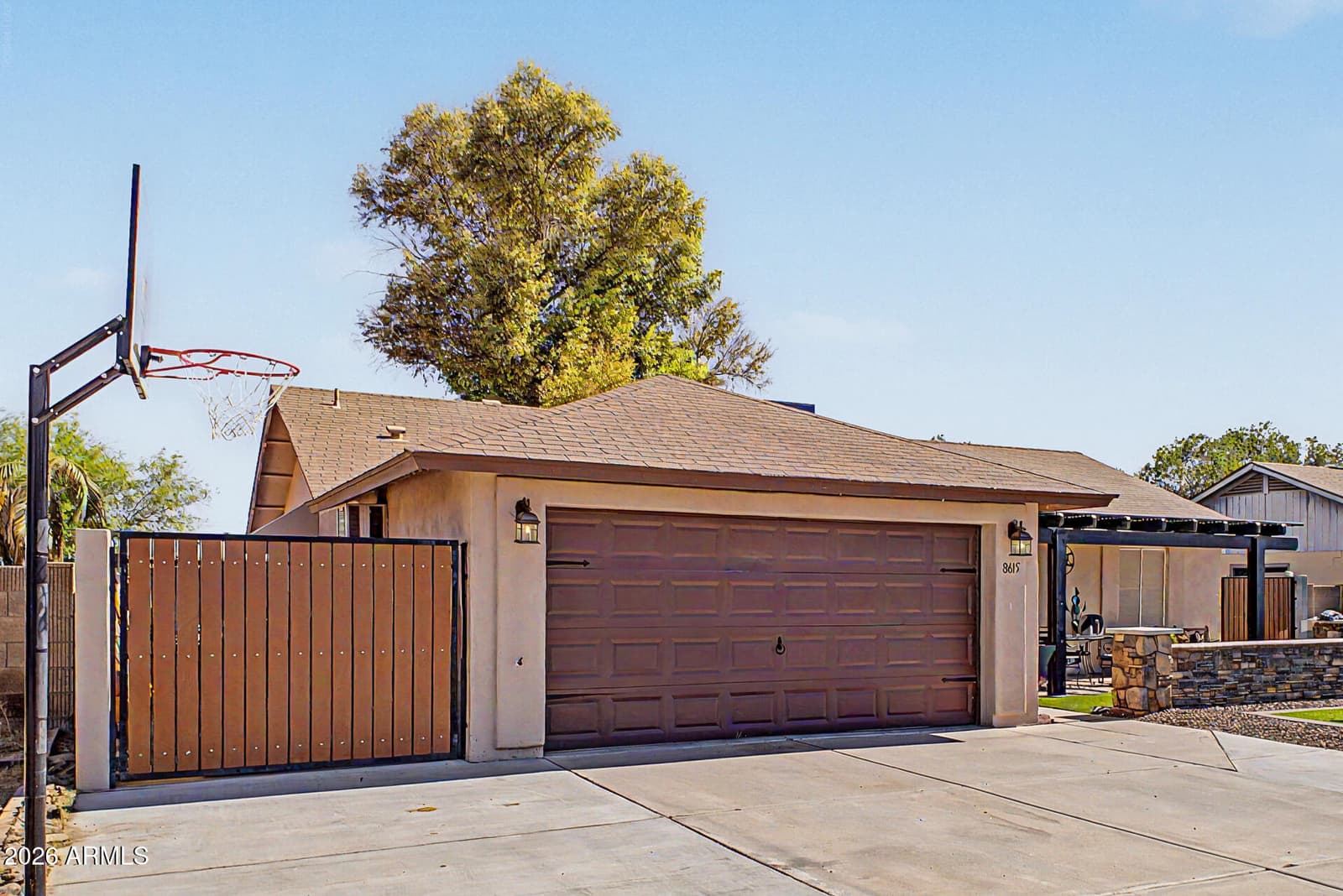 8615 W DIANA Avenue, Peoria, AZ 85345 — photo 4 of 34