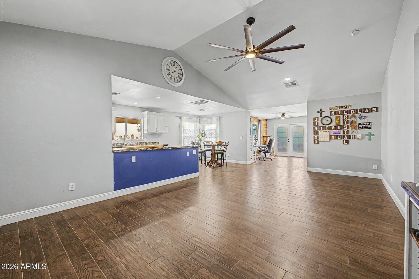 8615 W DIANA Avenue, Peoria, AZ 85345 — photo 14 of 34