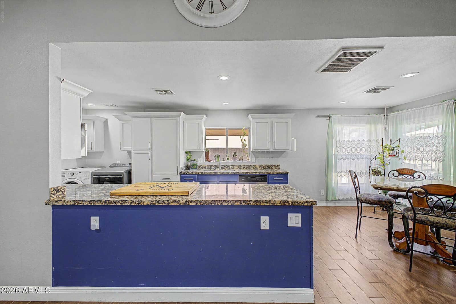 8615 W DIANA Avenue, Peoria, AZ 85345 — photo 19 of 34