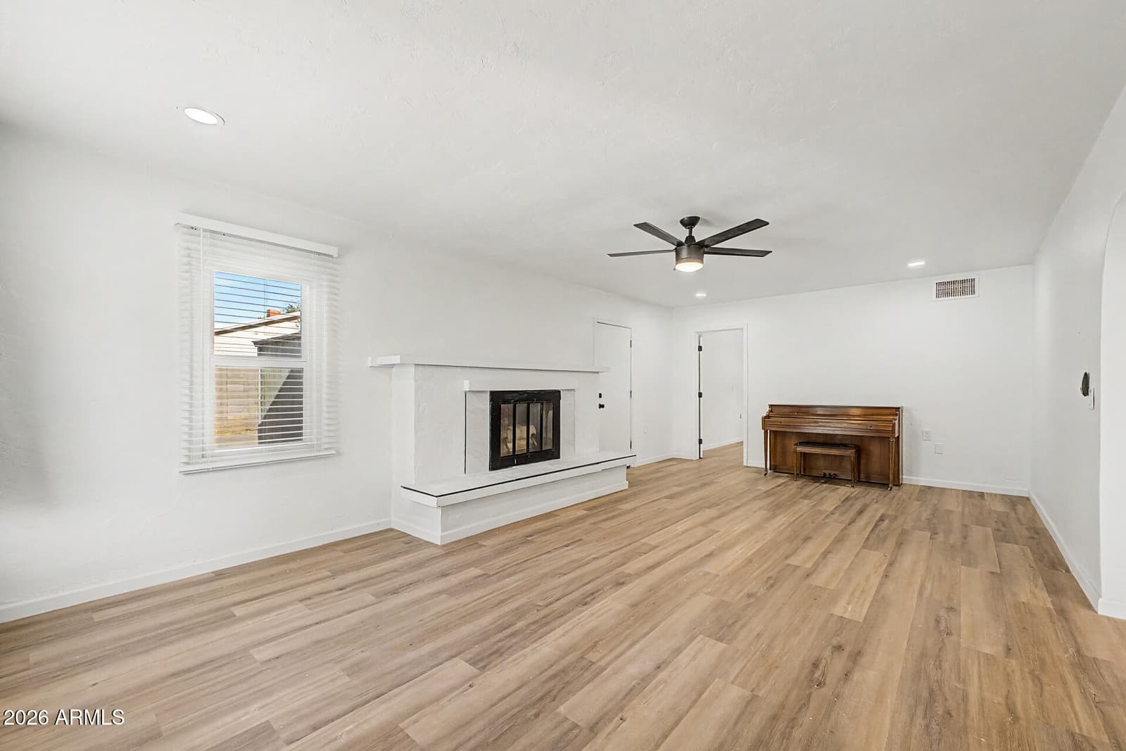 2213 E Windsor Avenue, Phoenix, AZ 85006 — photo 7 of 33