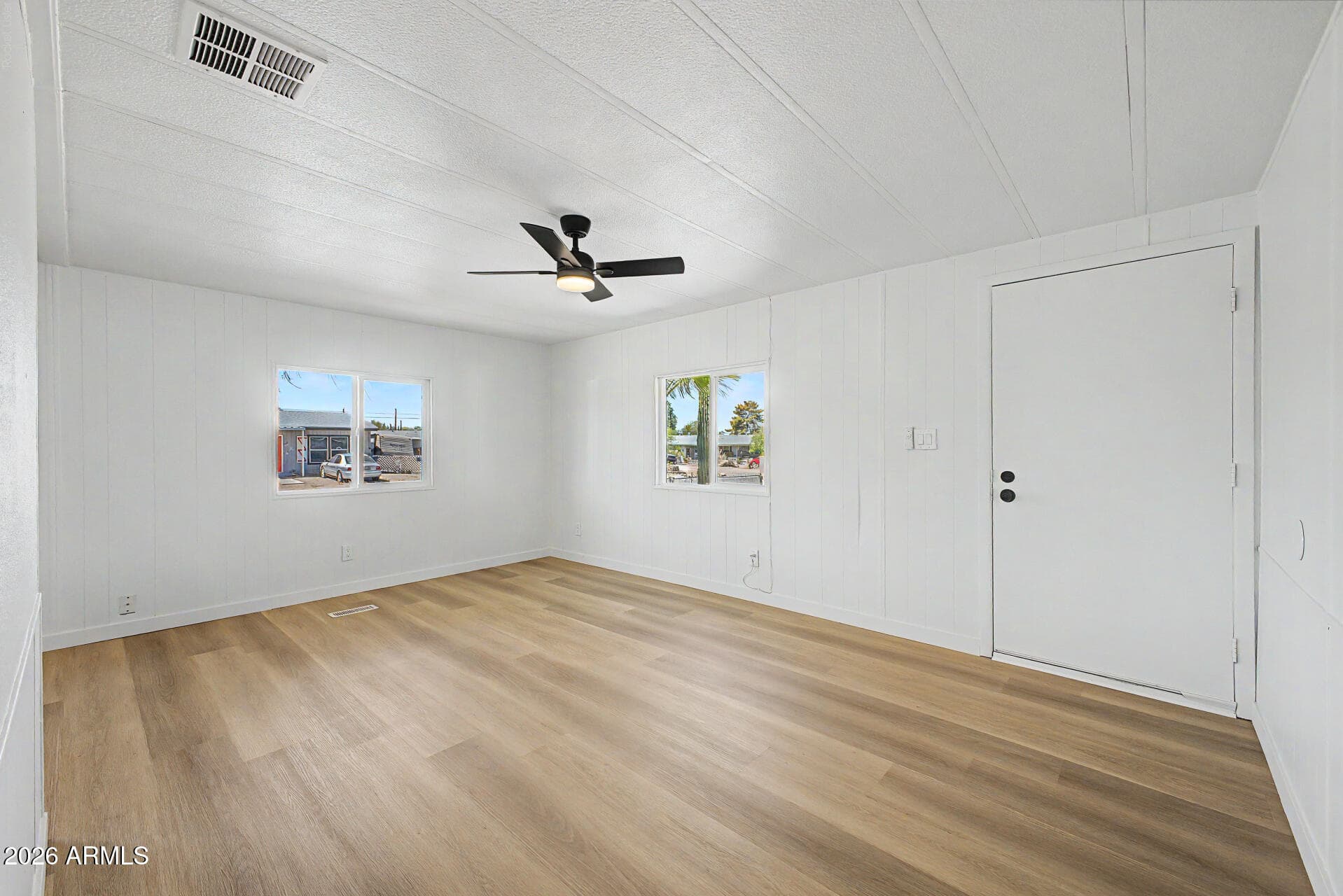 2592 W OHIO Street, Apache Junction, AZ 85120 — photo 5 of 31