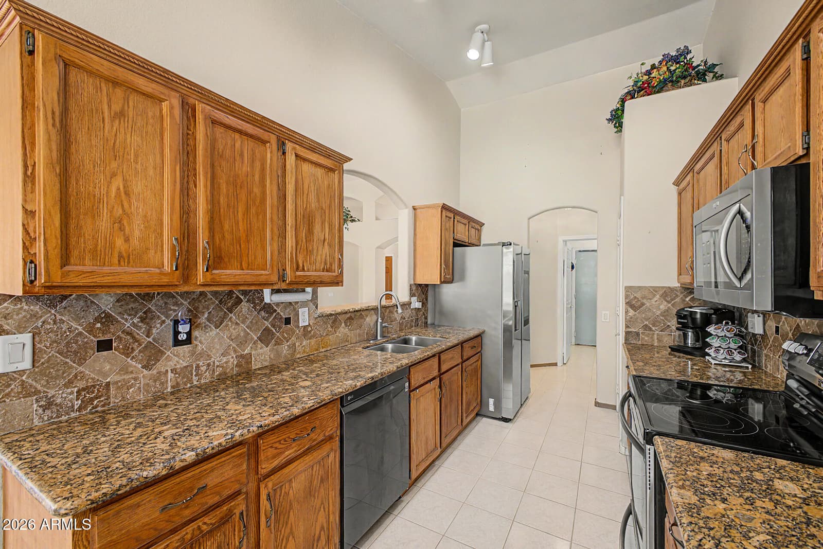 373 W PRIMOROSO Drive, Gilbert, AZ 85233 — photo 8 of 47