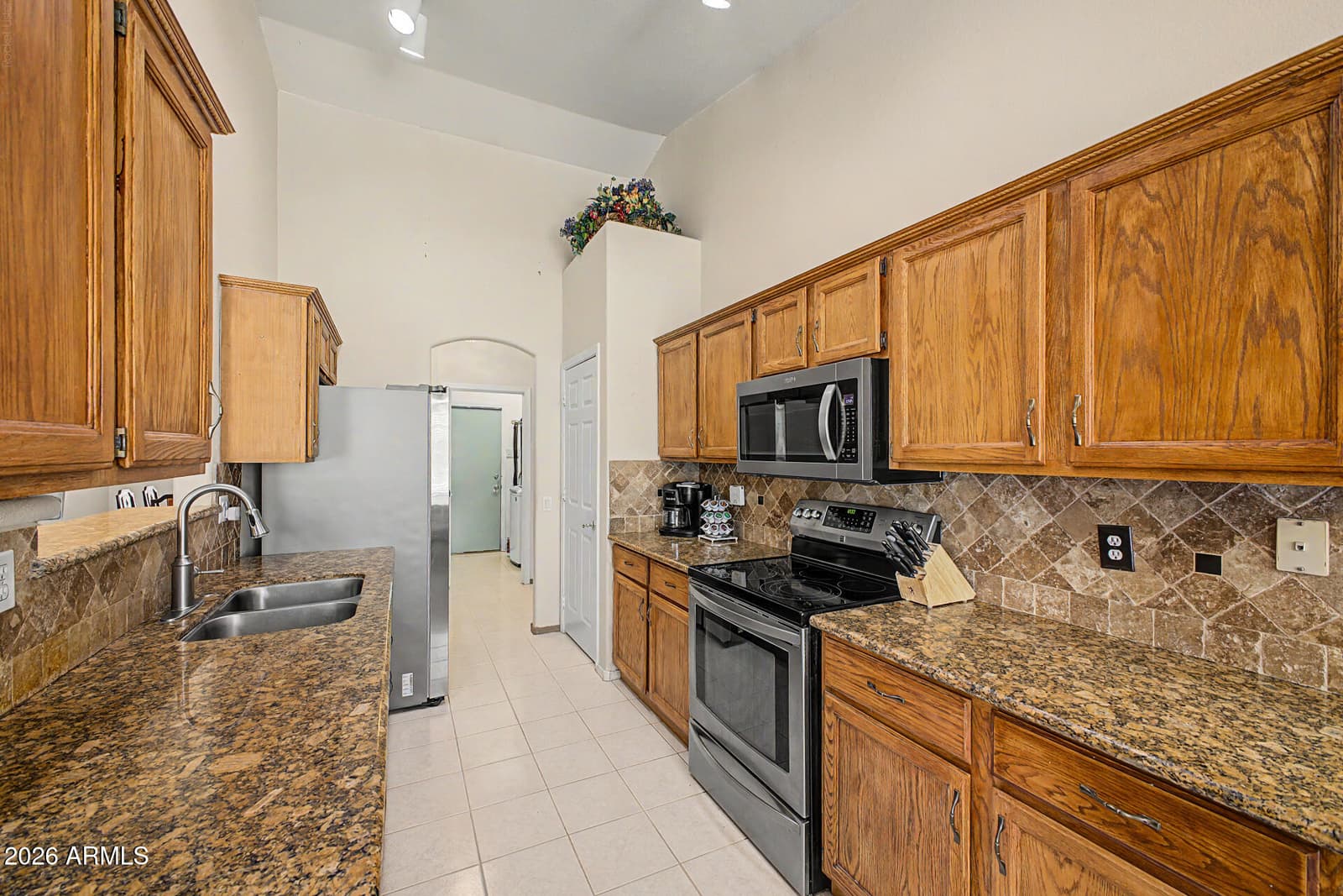 373 W PRIMOROSO Drive, Gilbert, AZ 85233 — photo 11 of 47