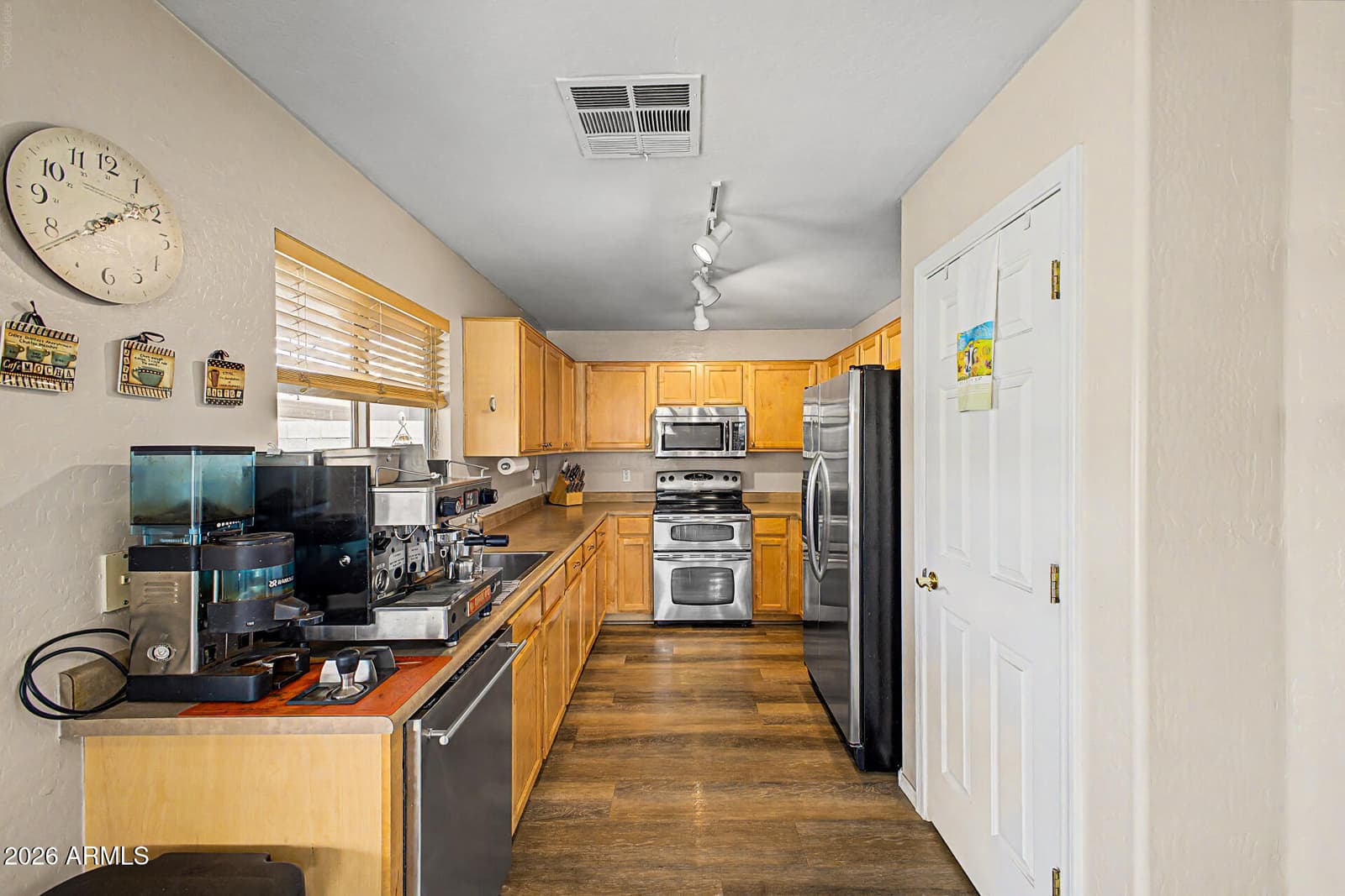 16574 W COTTONWOOD Street, Surprise, AZ 85388 — photo 11 of 32