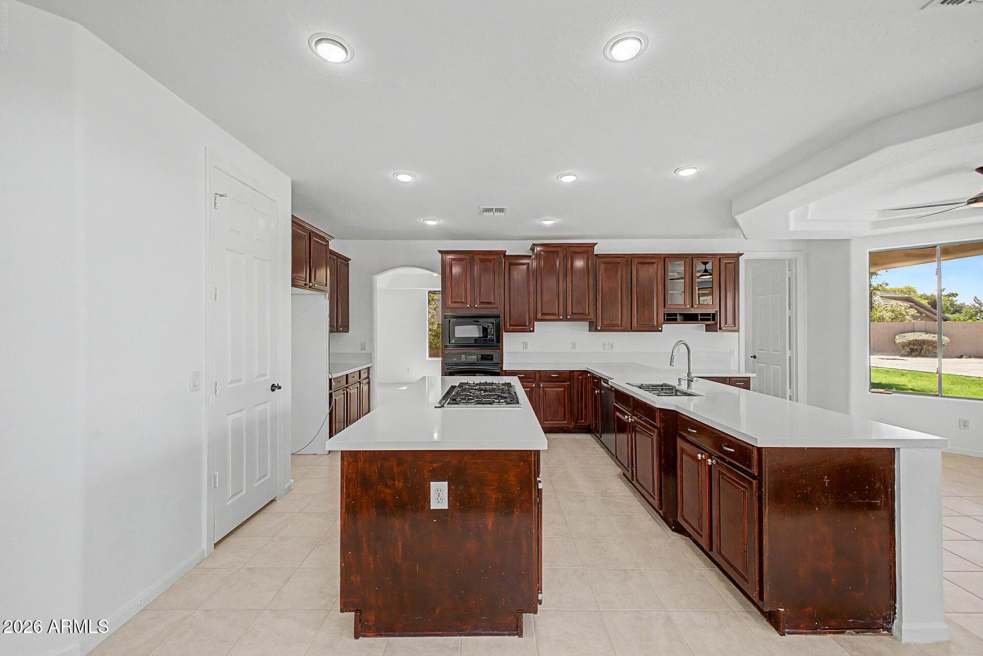 3520 S VELERO Street, Chandler, AZ 85286 — photo 17 of 61