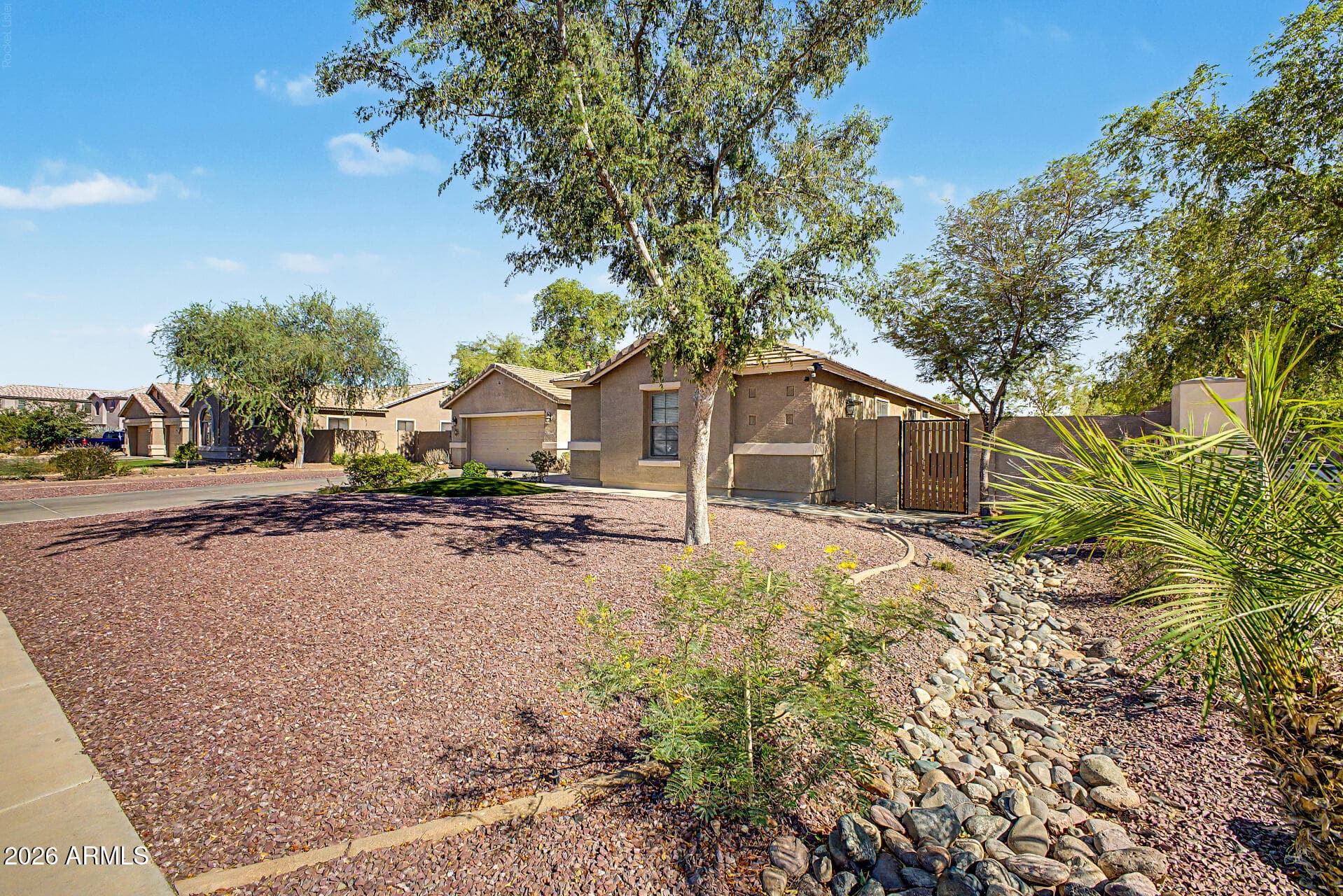 8387 W LUKE Avenue, Glendale, AZ 85305 — photo 4 of 35