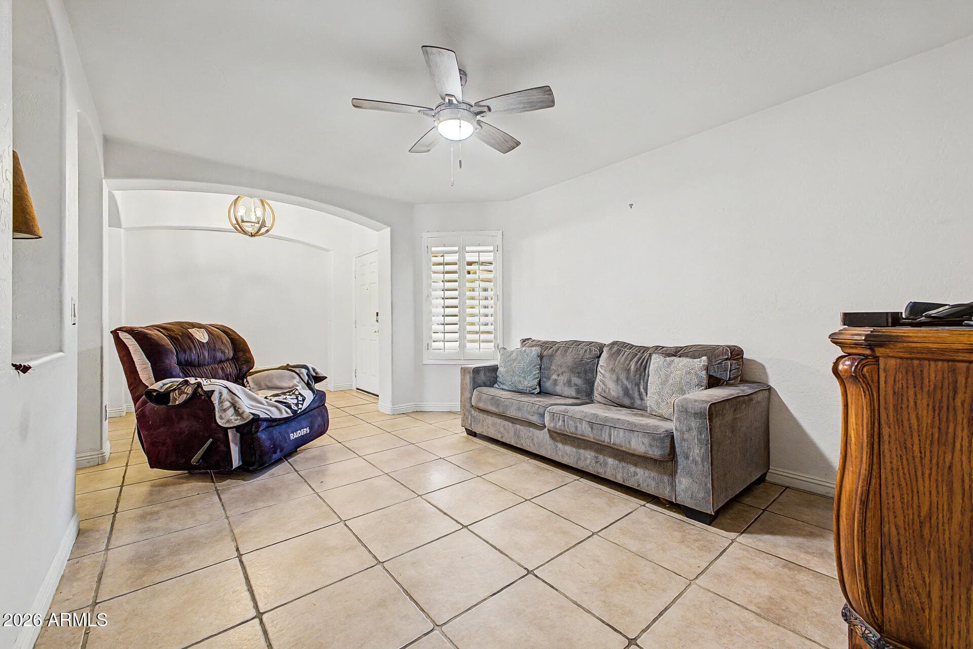 8387 W LUKE Avenue, Glendale, AZ 85305 — photo 6 of 35