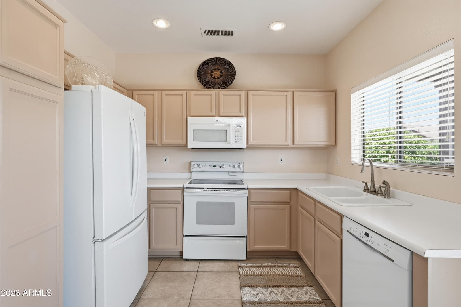 16295 W MOUNTAIN PASS Drive, Surprise, AZ 85374 — photo 8 of 25