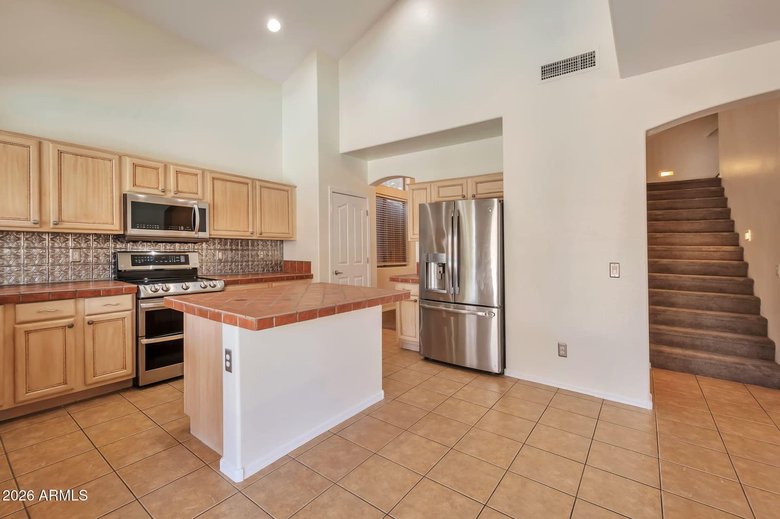 3368 E LAFAYETTE Avenue, Gilbert, AZ 85298 — photo 5 of 34