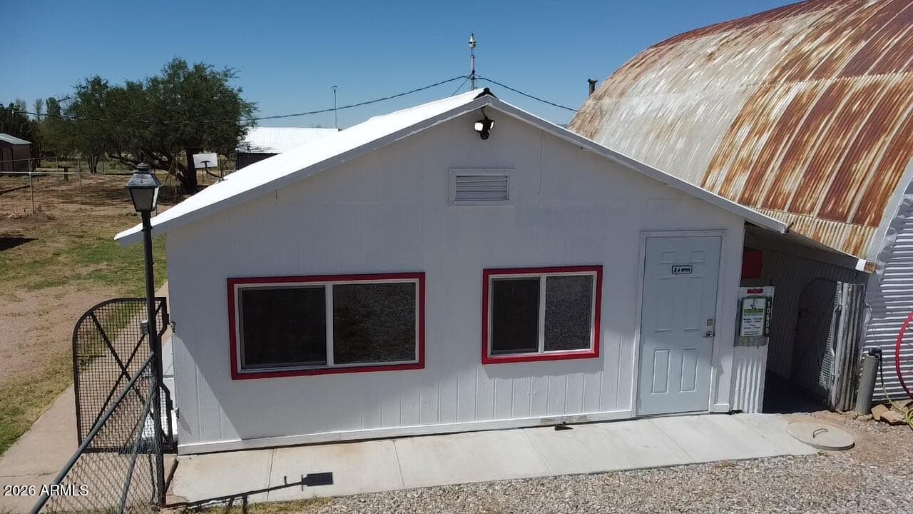 10655 E HIGHWAY 92, Hereford, AZ 85615 — photo 3 of 43